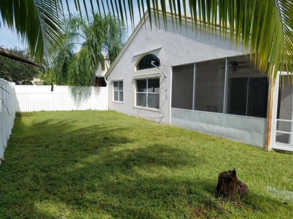 Photo of 4070 Laurelwood Lane, Delray Beach, FL 33445 (MLS # R11055704)