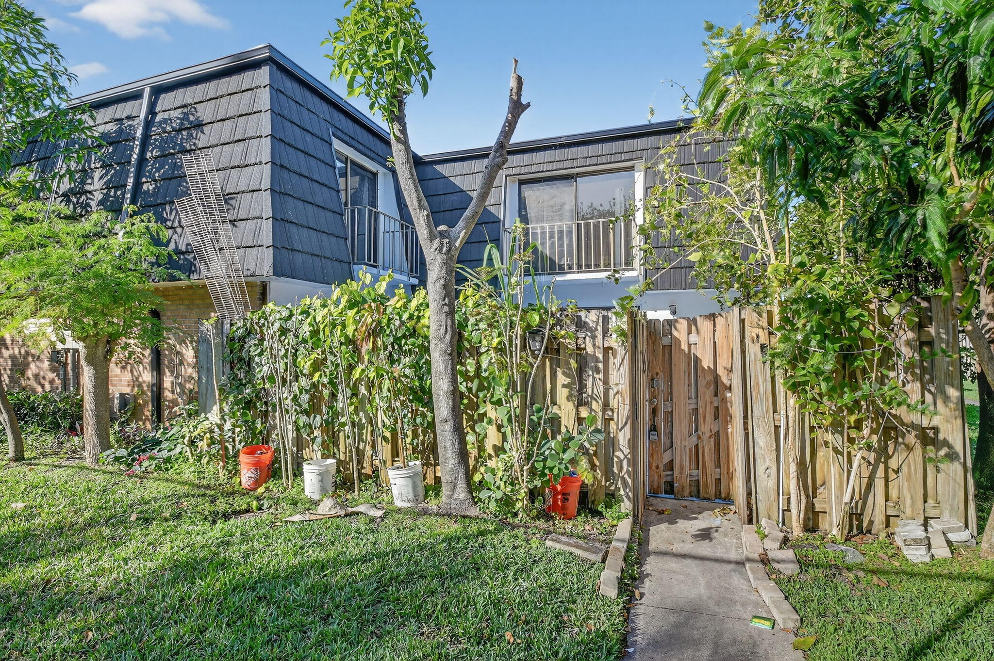 WOODLANDS OF PALM SPRINGS - Residential