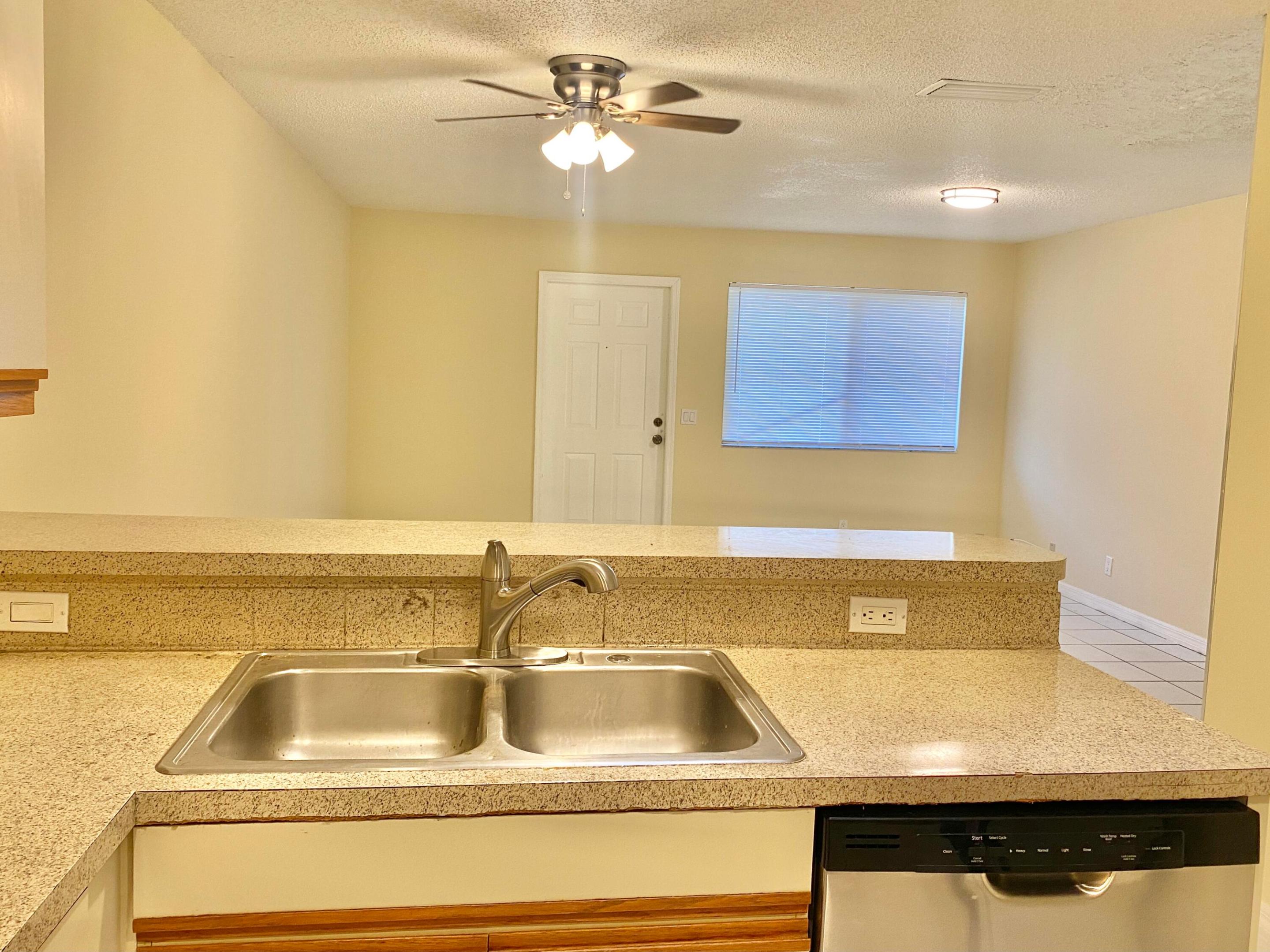 PARK PLACE TOWNHOMES - Residential Lease