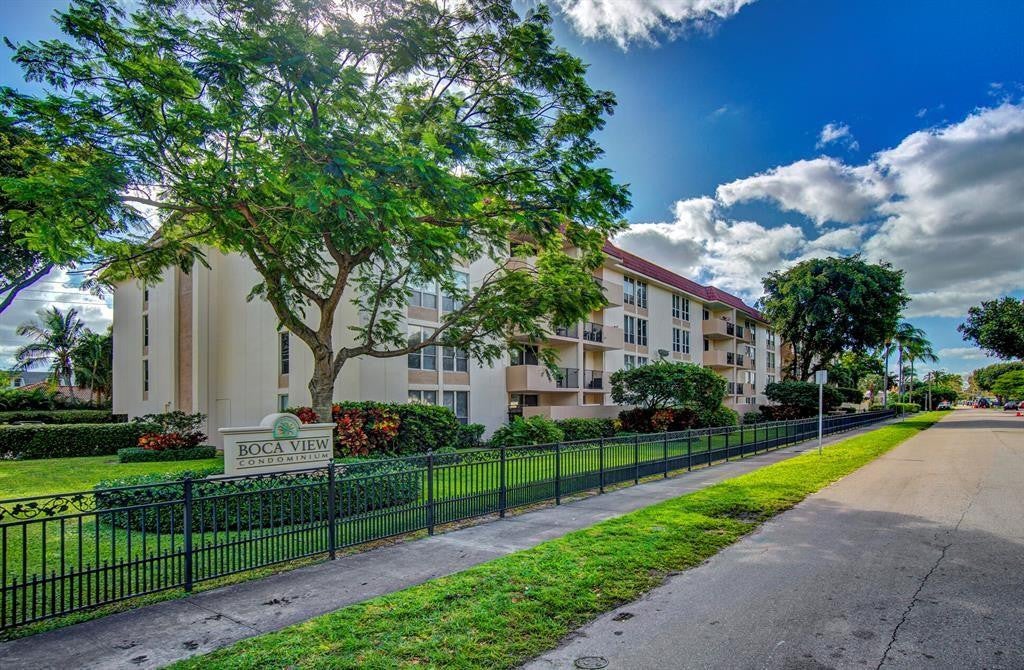 1000 SPANISH RIVER Road 2P