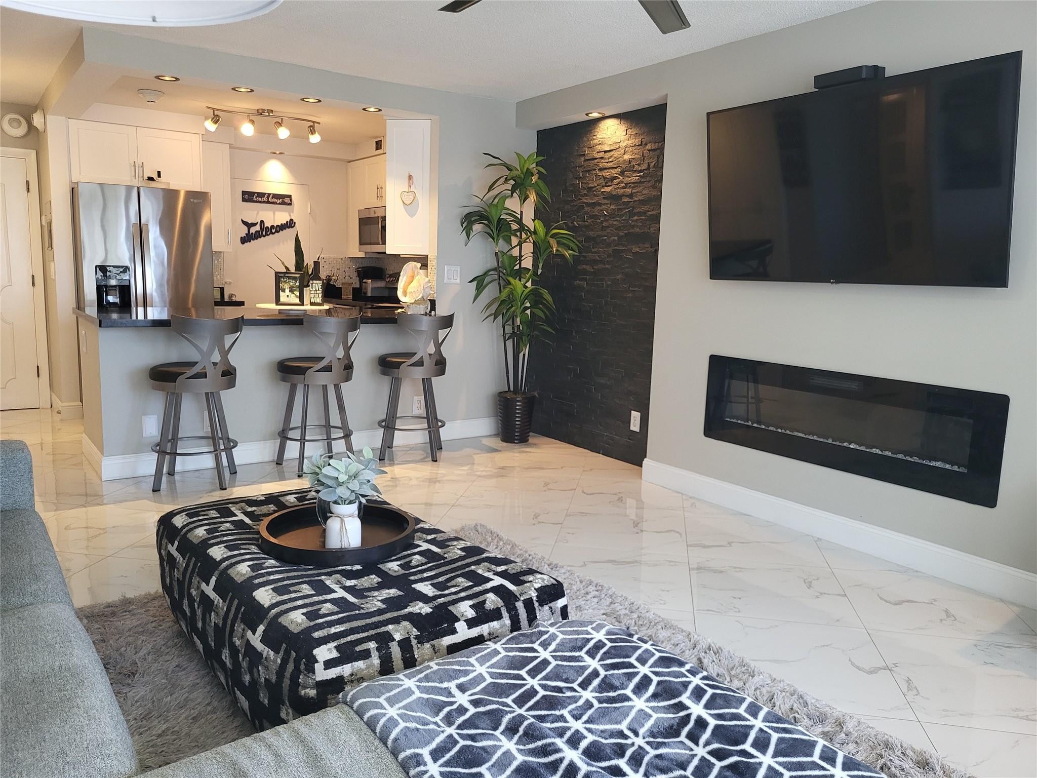 133 N POMPANO BEACH Boulevard 1109