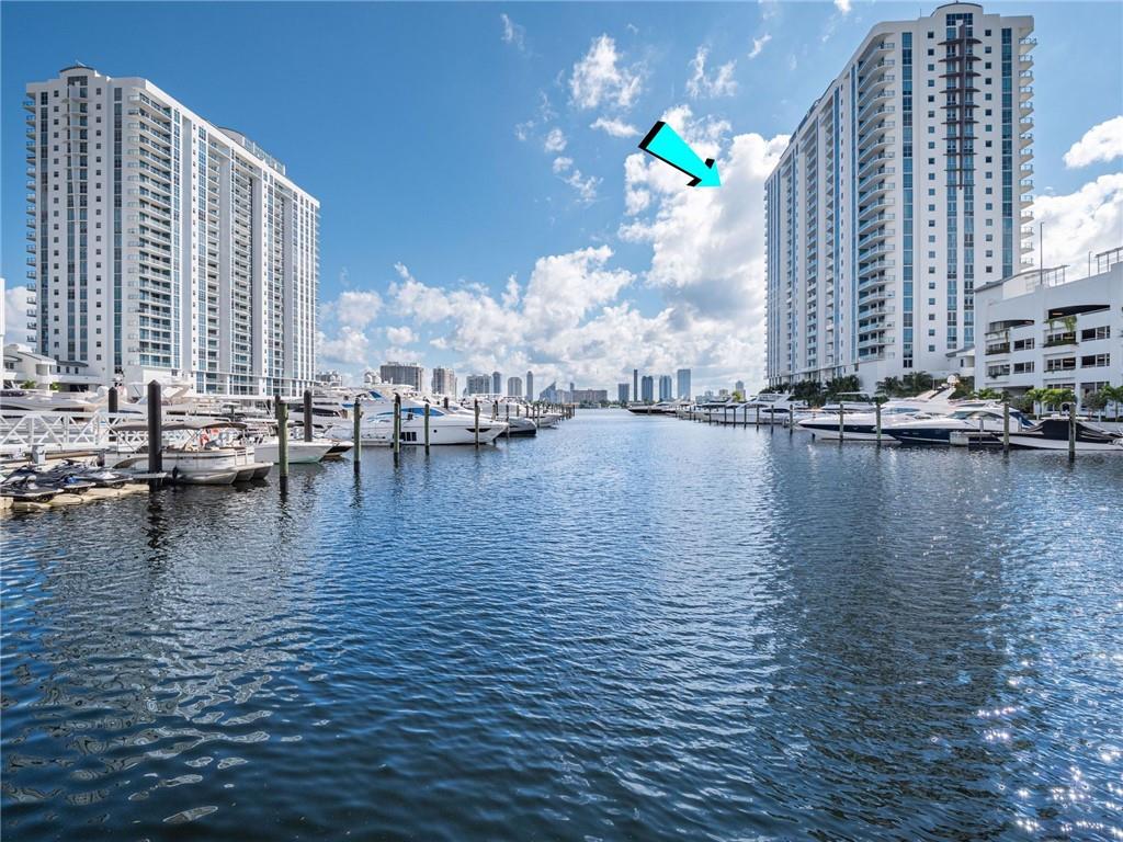17111 Biscayne Blvd 2105 + 2 BOAT SLIPS