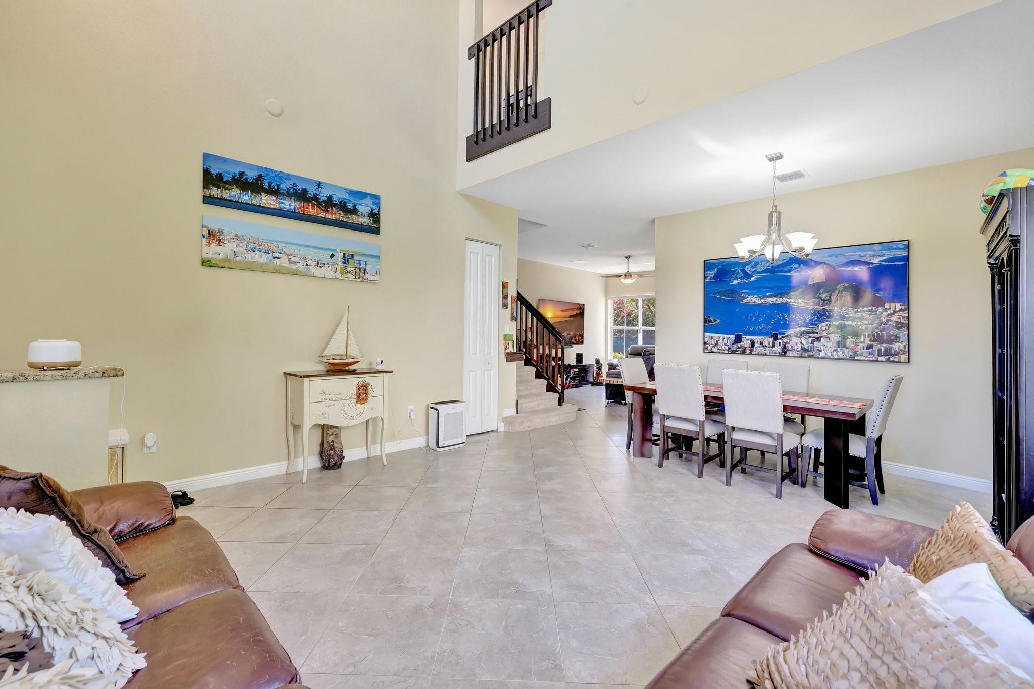 10556 NW 36th St