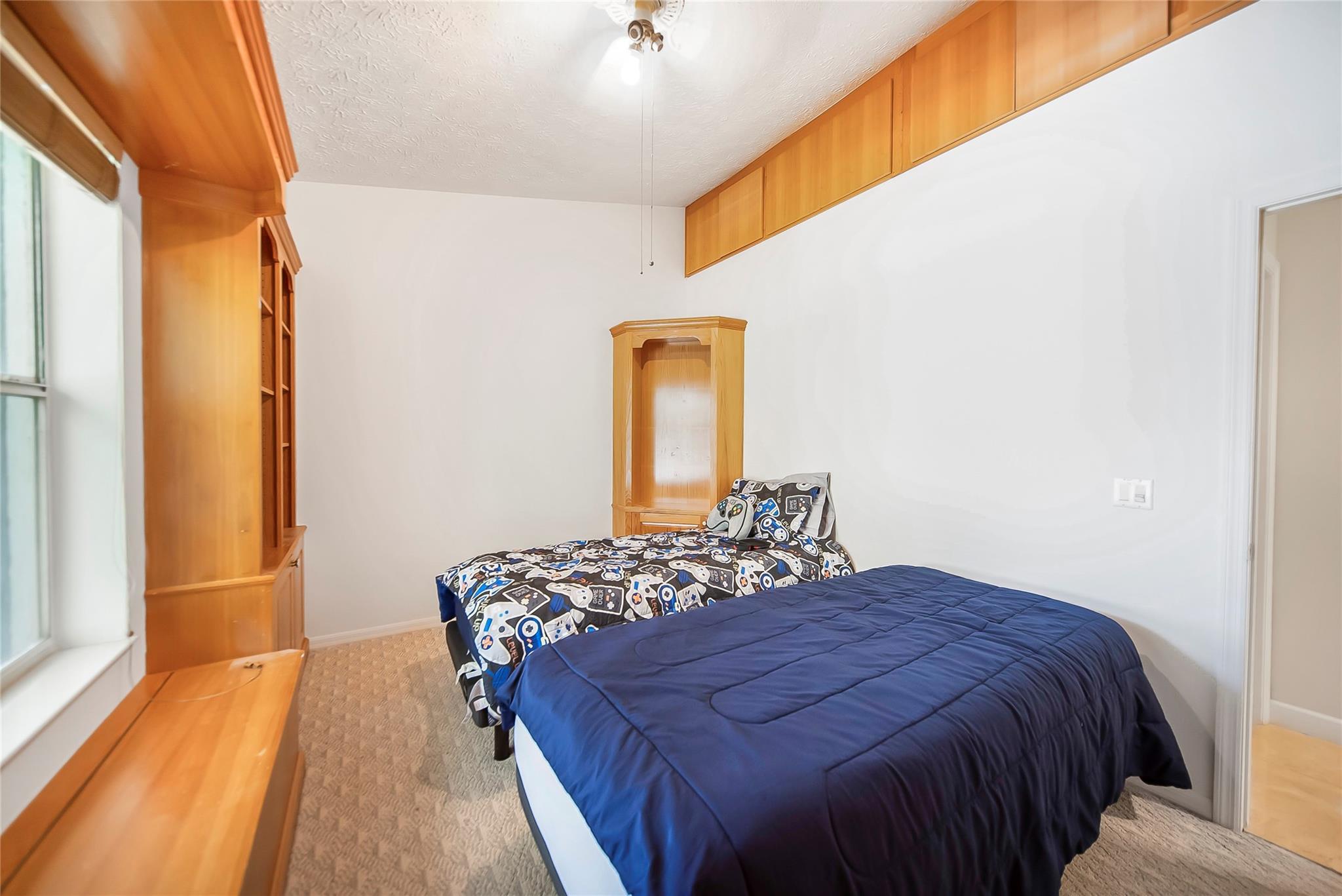 RIVERS EDGE - Residential