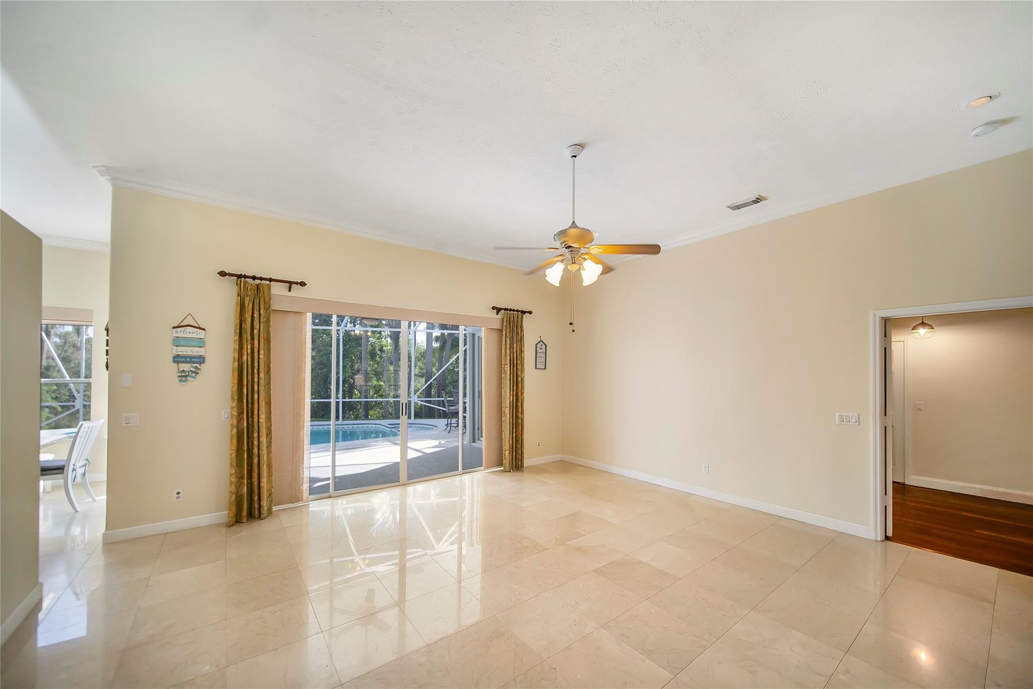 RIVERS EDGE - Residential