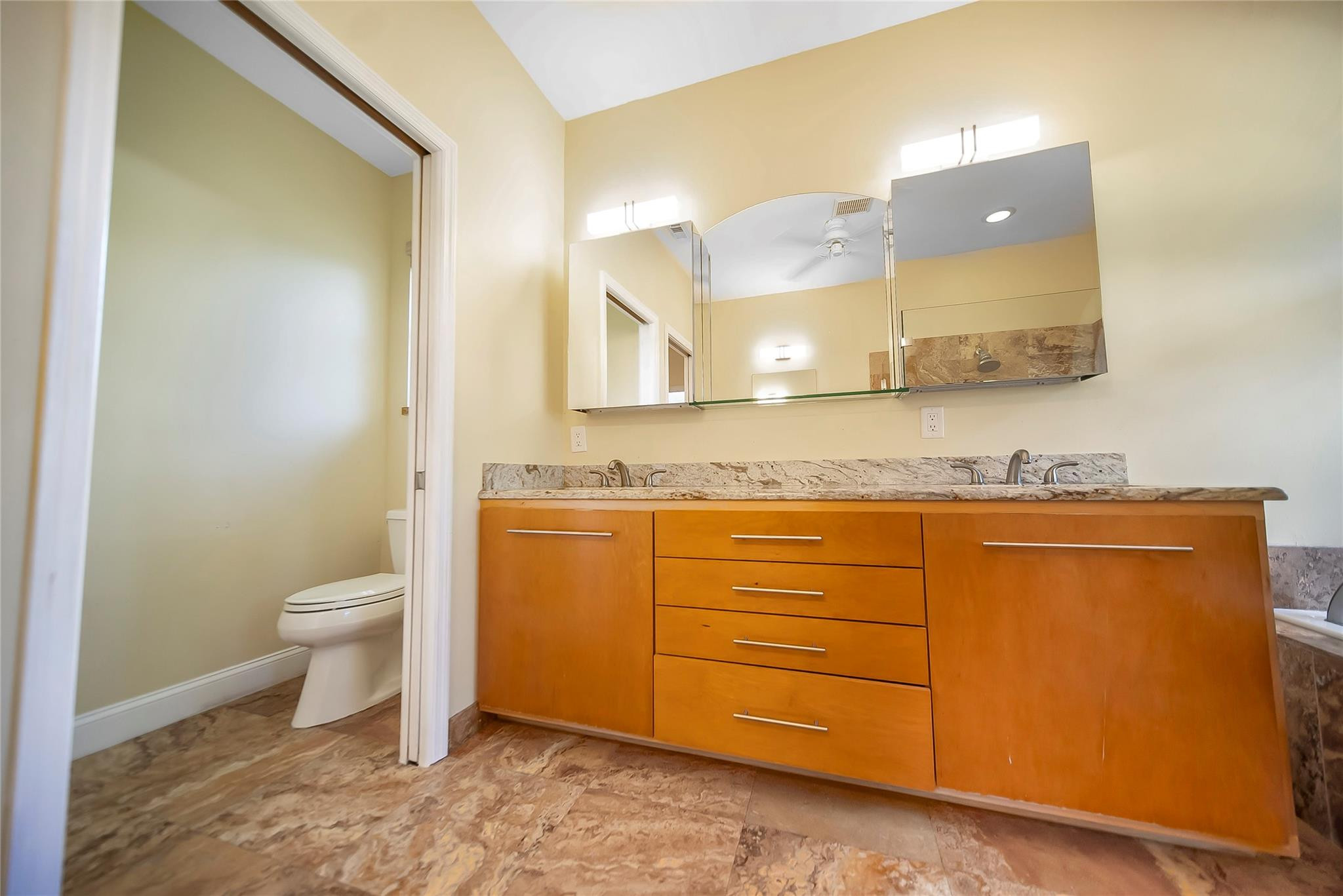 RIVERS EDGE - Residential