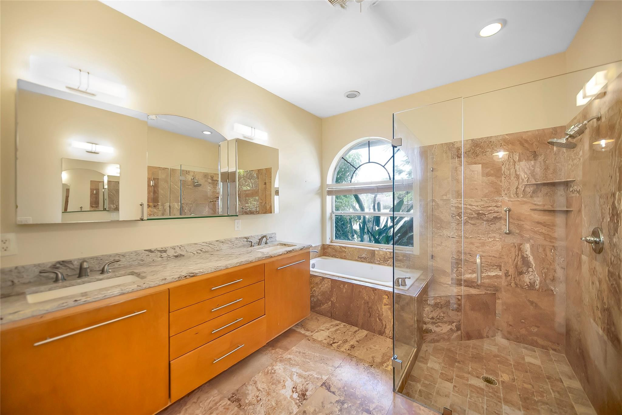 RIVERS EDGE - Residential