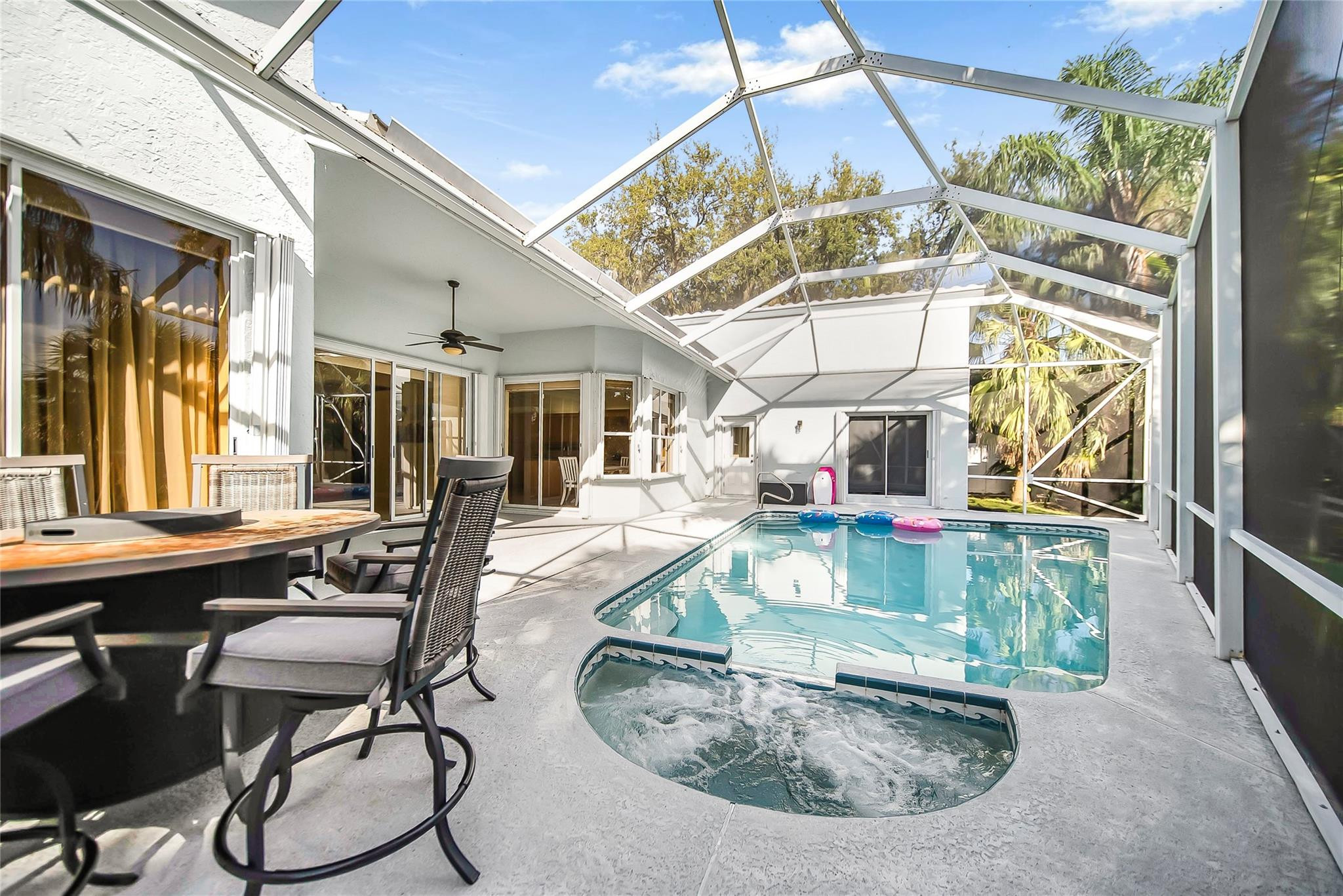 RIVERS EDGE - Residential