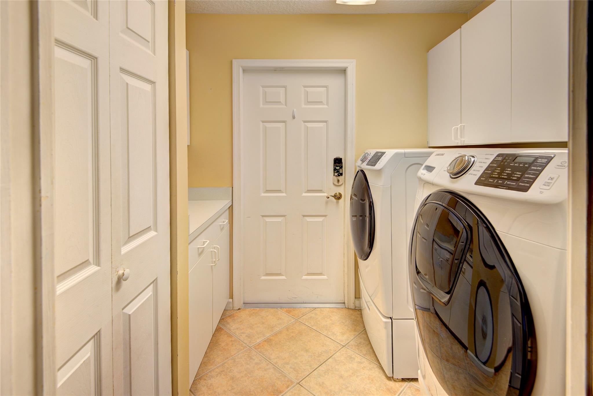 ROYAL PINES ESTATES - Residential Lease