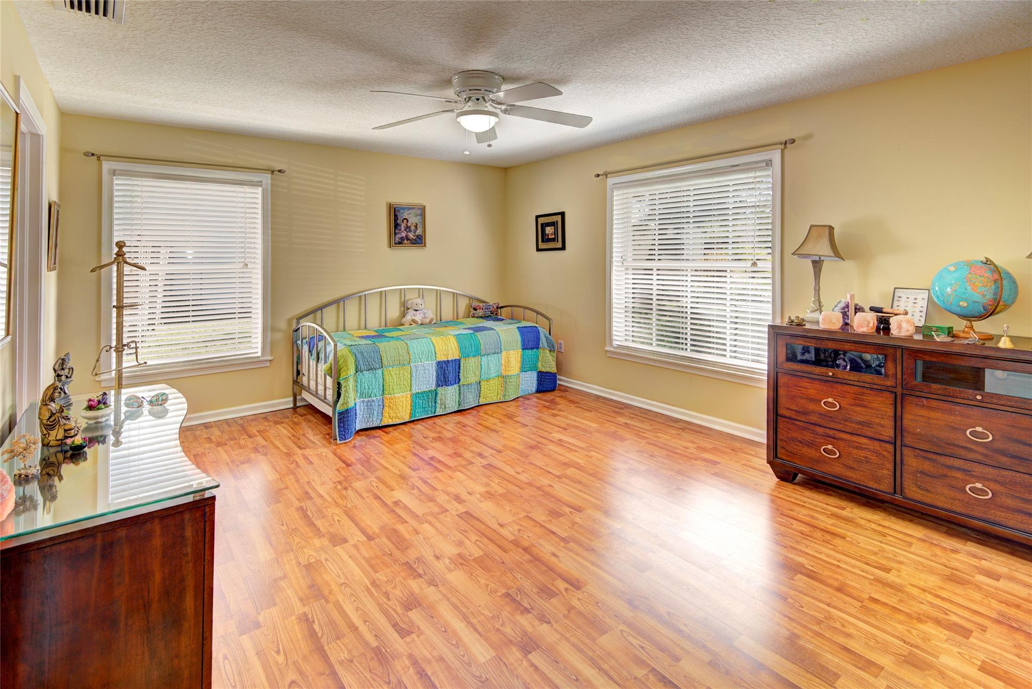 ROYAL PINES ESTATES - Residential Lease