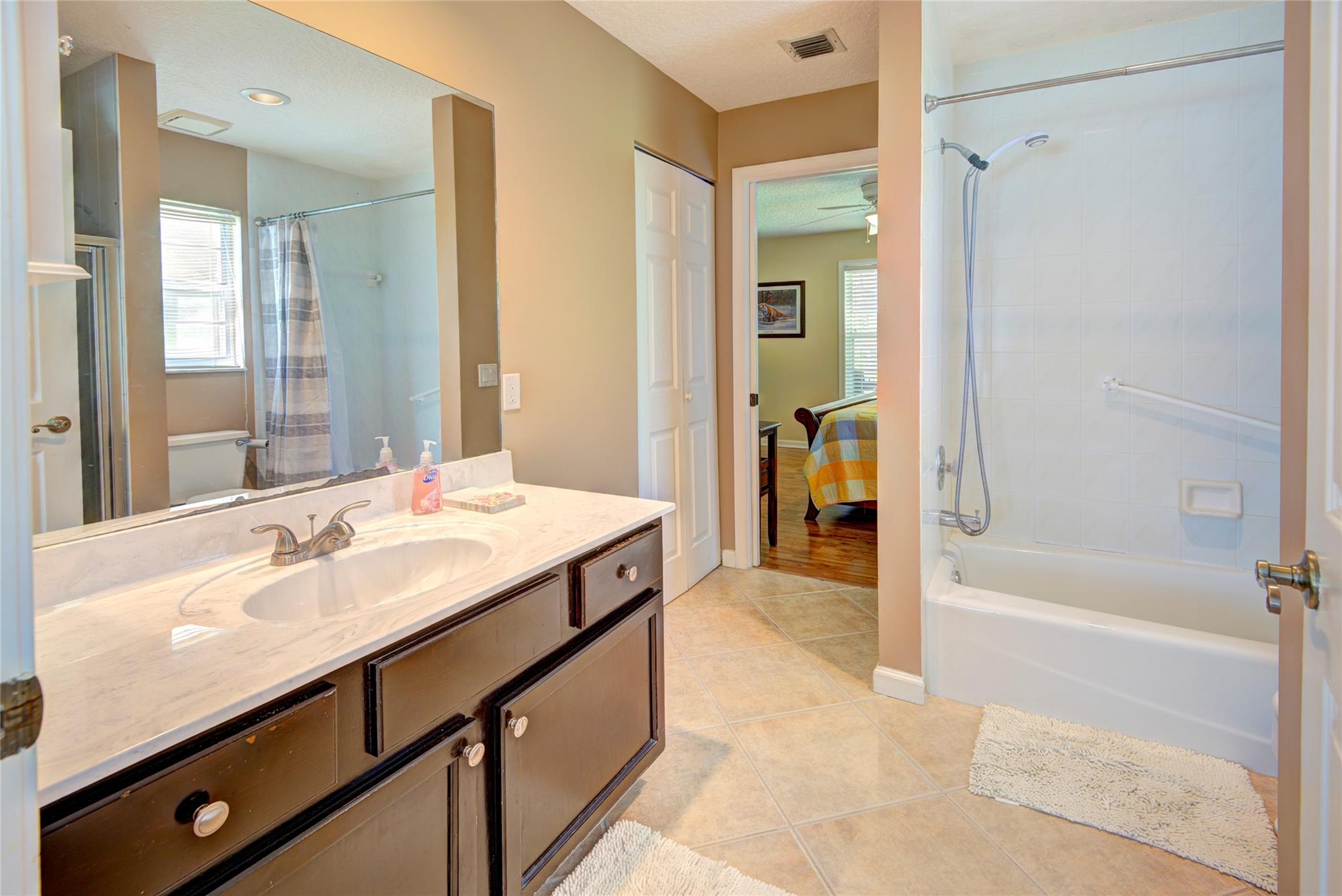 ROYAL PINES ESTATES - Residential Lease