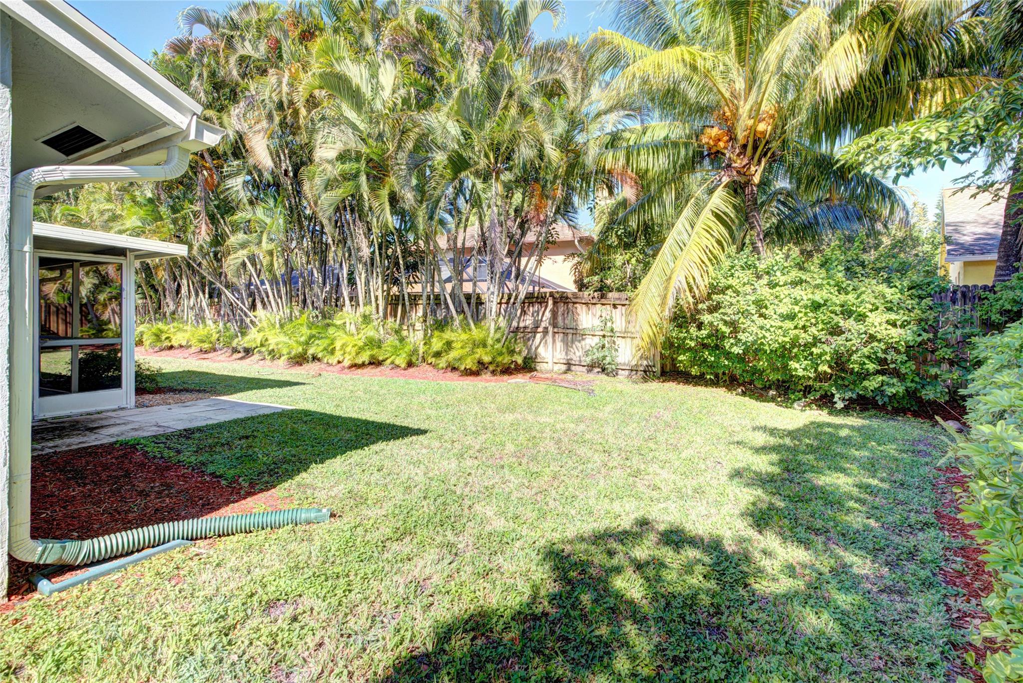 ROYAL PINES ESTATES - Residential Lease