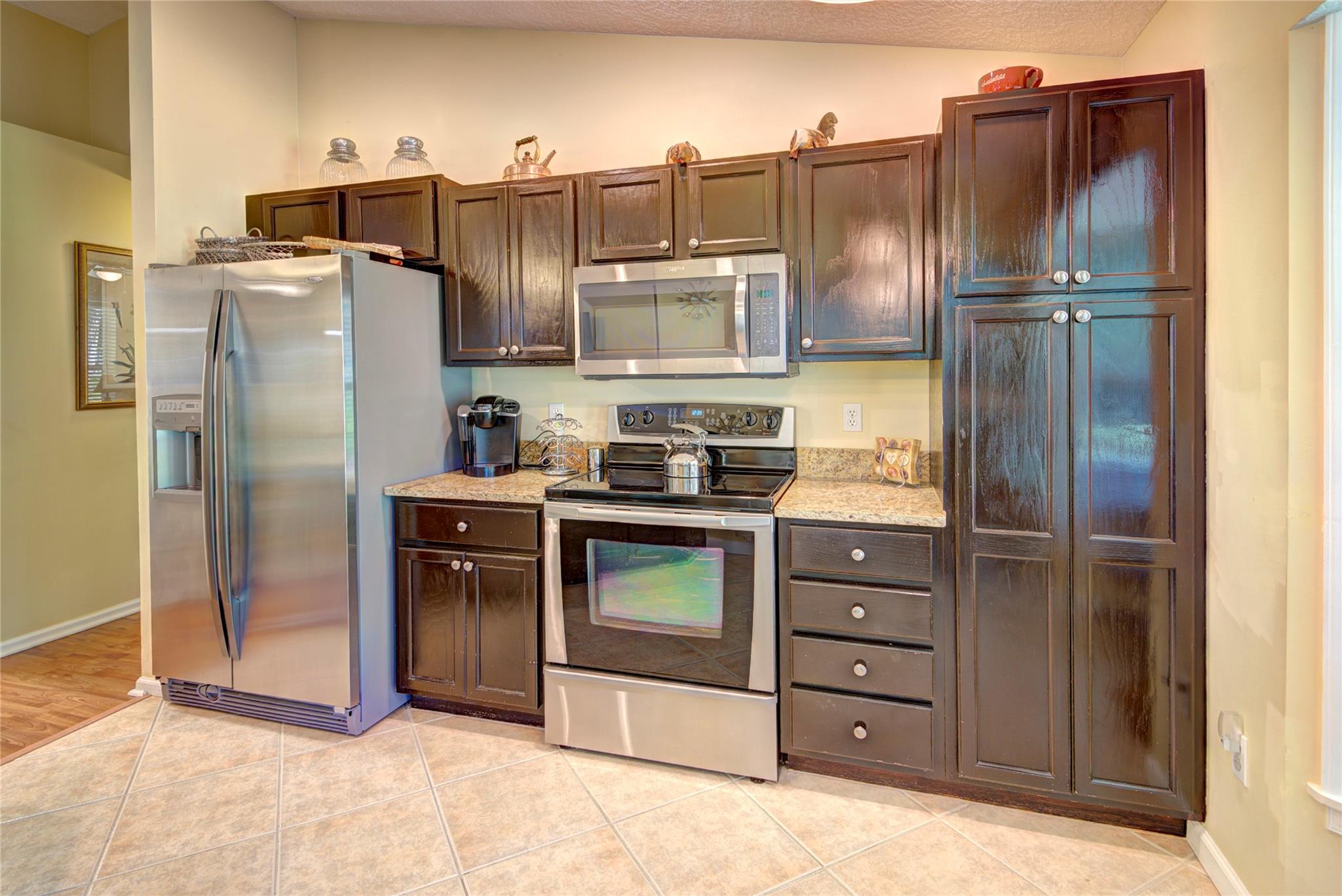 ROYAL PINES ESTATES - Residential Lease