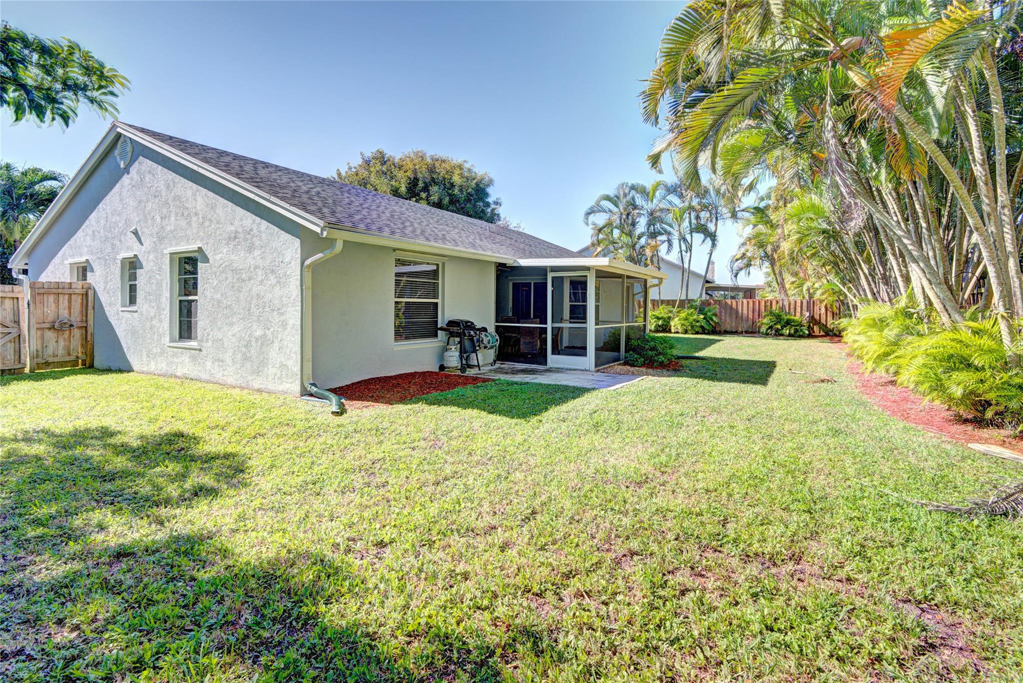 ROYAL PINES ESTATES - Residential Lease