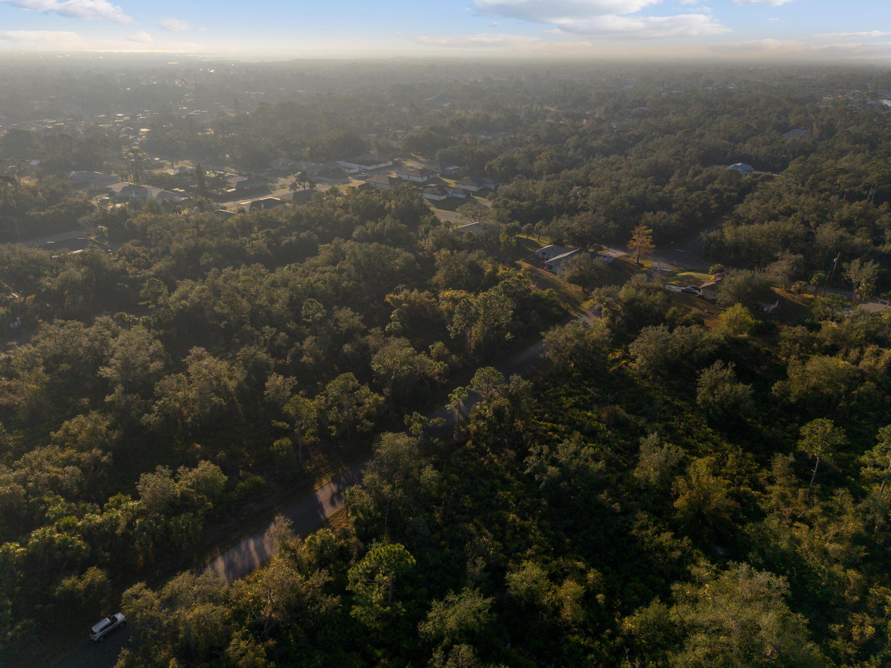 PORT CHARLOTTE SEC 8 - Land