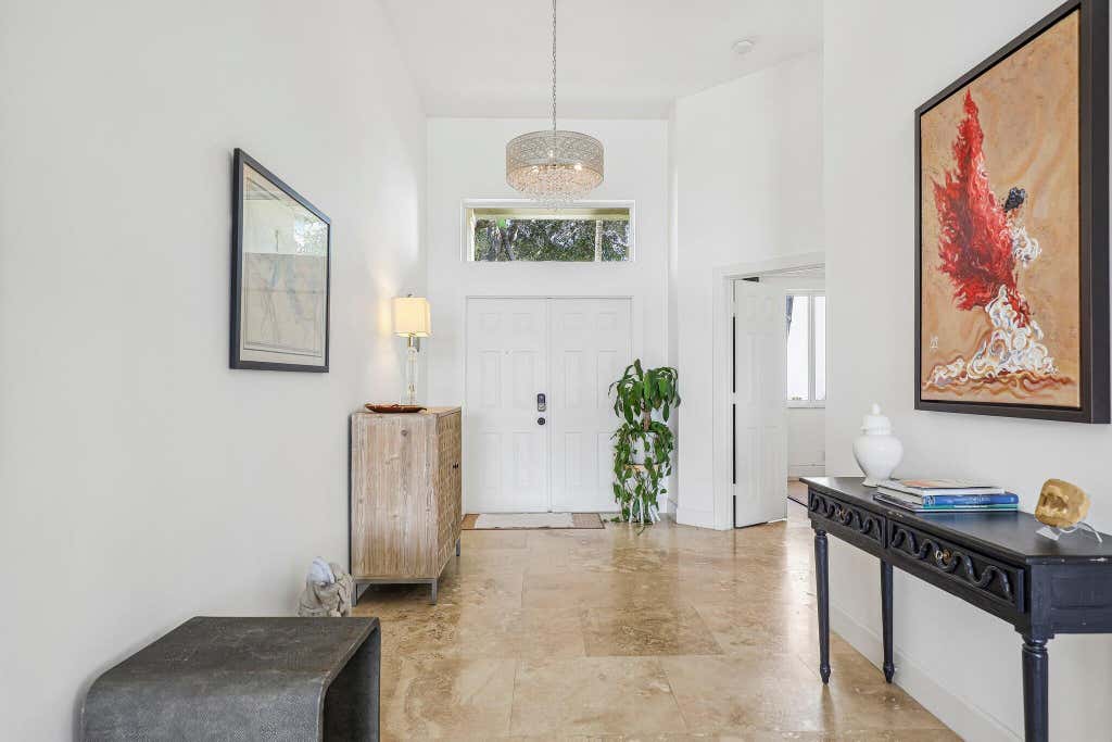 Photo of 762 Heritage Drive, Weston, FL 33326 (MLS # B26065087)