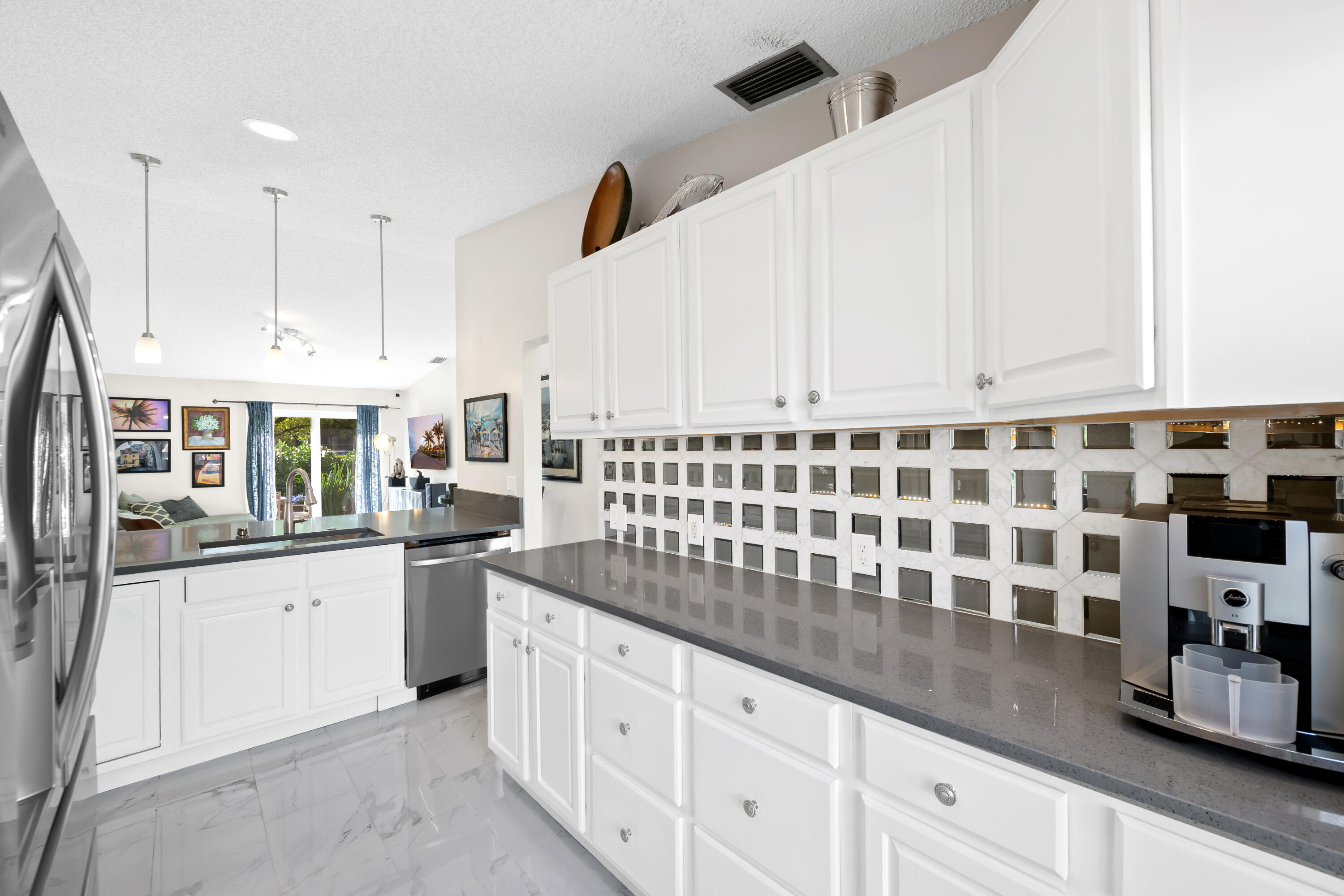 KINGS POINT 4 - Residential