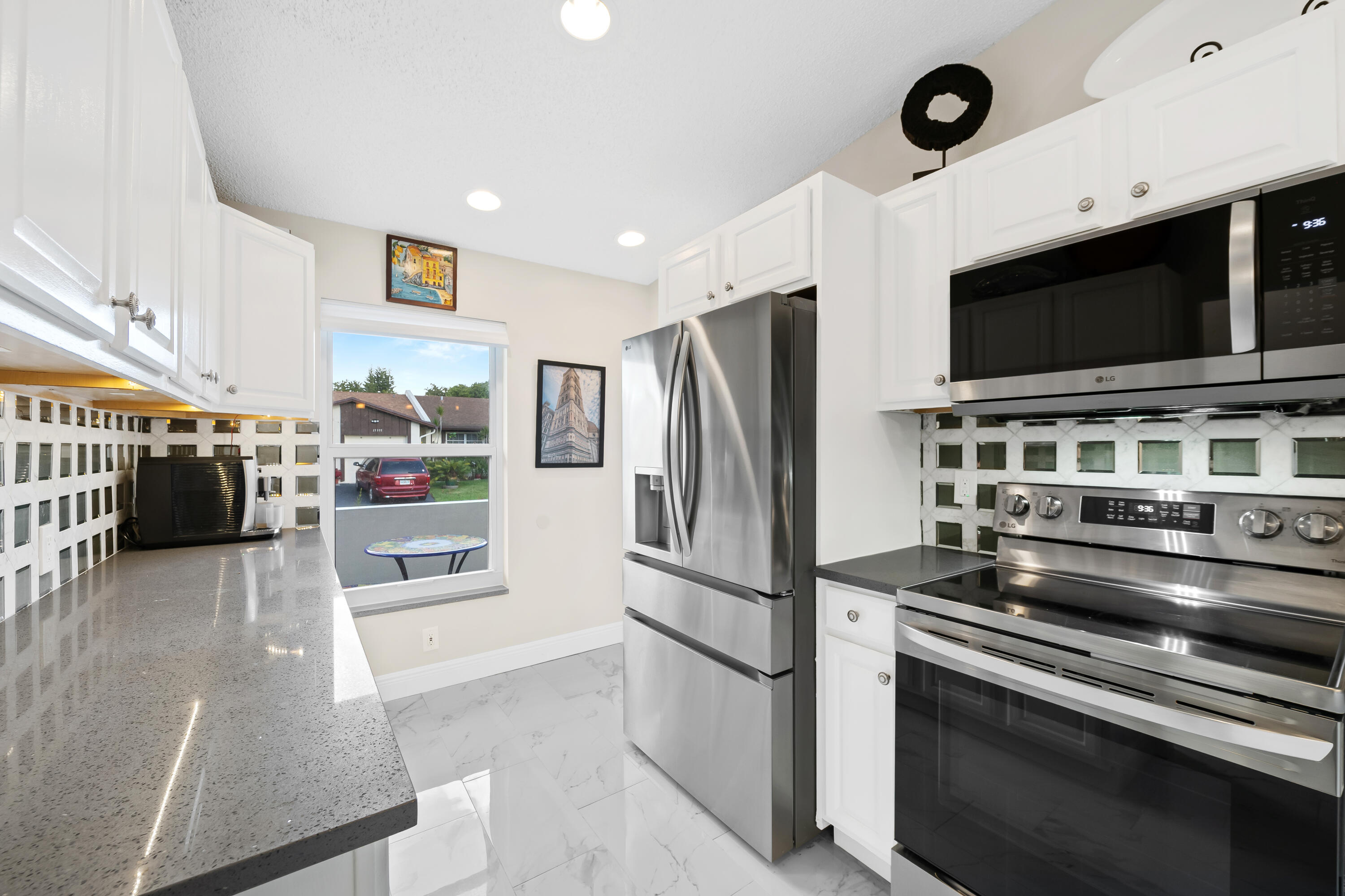 KINGS POINT 4 - Residential