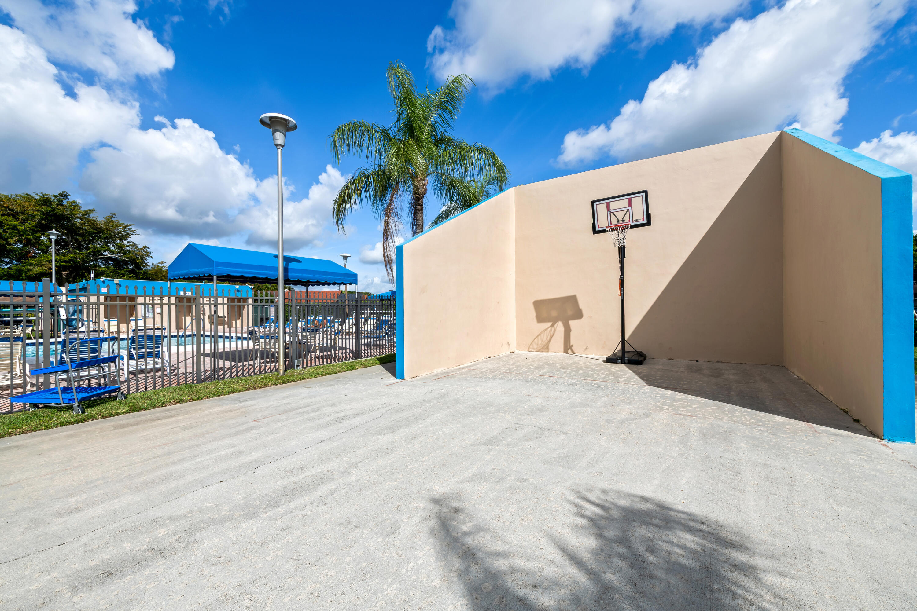 KINGS POINT 4 - Residential