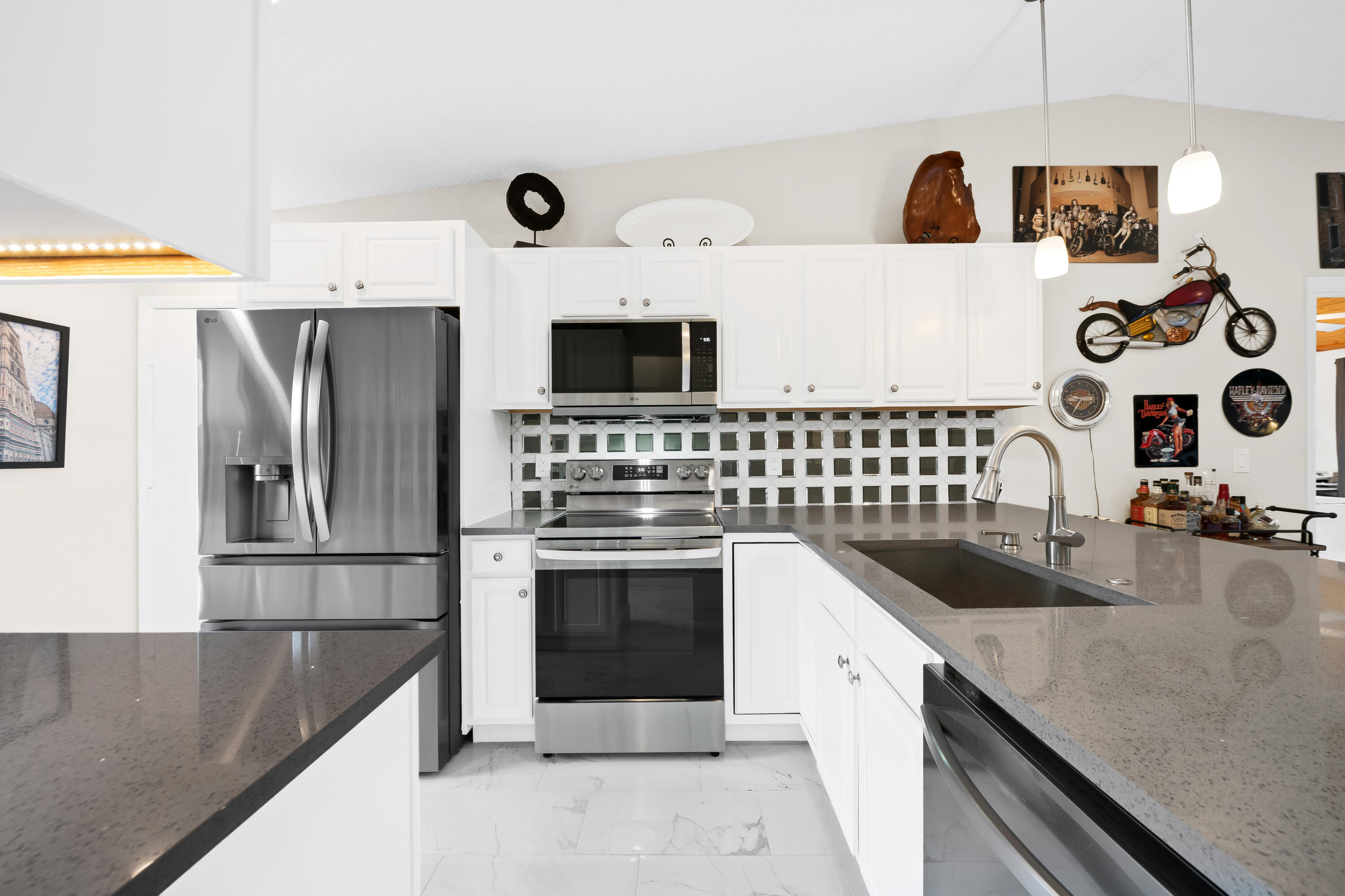 KINGS POINT 4 - Residential