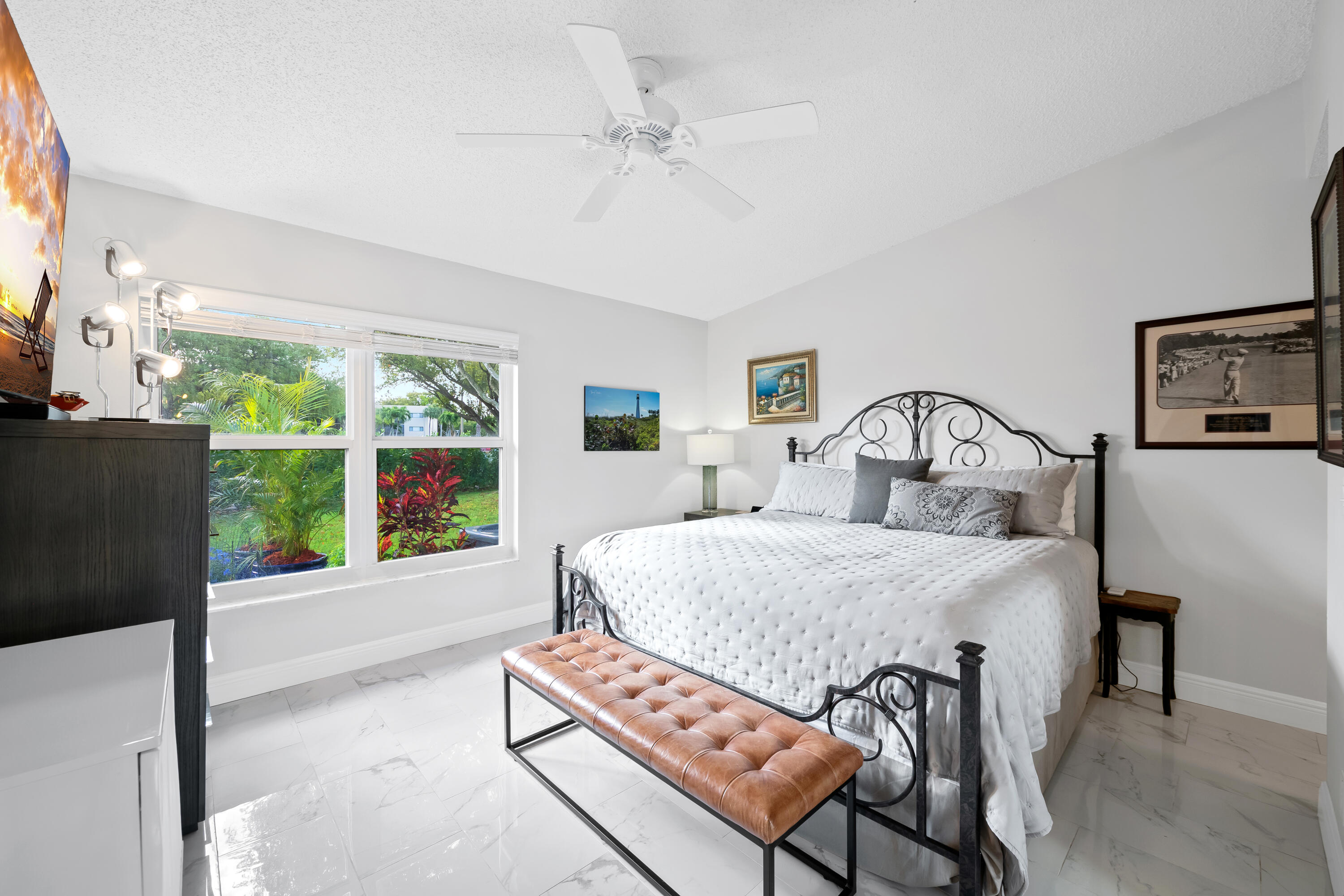 KINGS POINT 4 - Residential