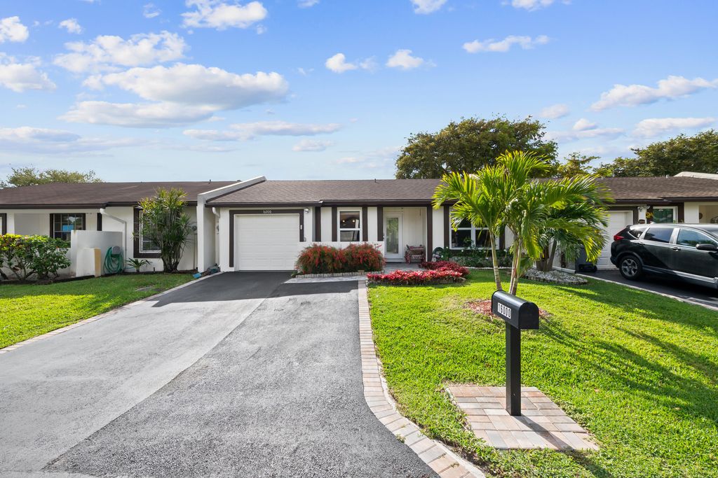 Photo of 16000 Laurel Oak Circle, Delray Beach, FL 33484 (MLS # B26002229)