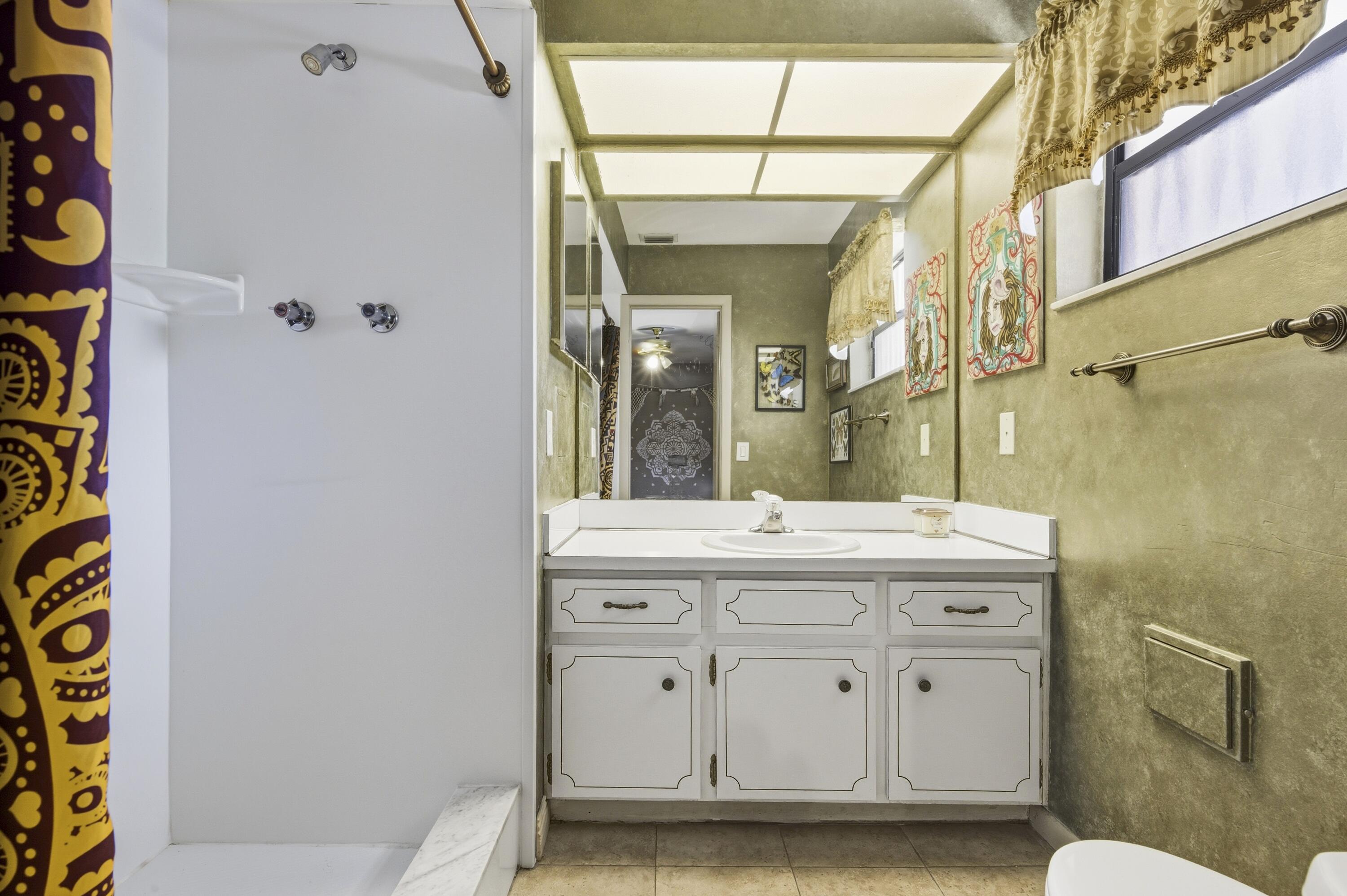 NORTH PALM BEACH VILLAGE OF 2 - Residential