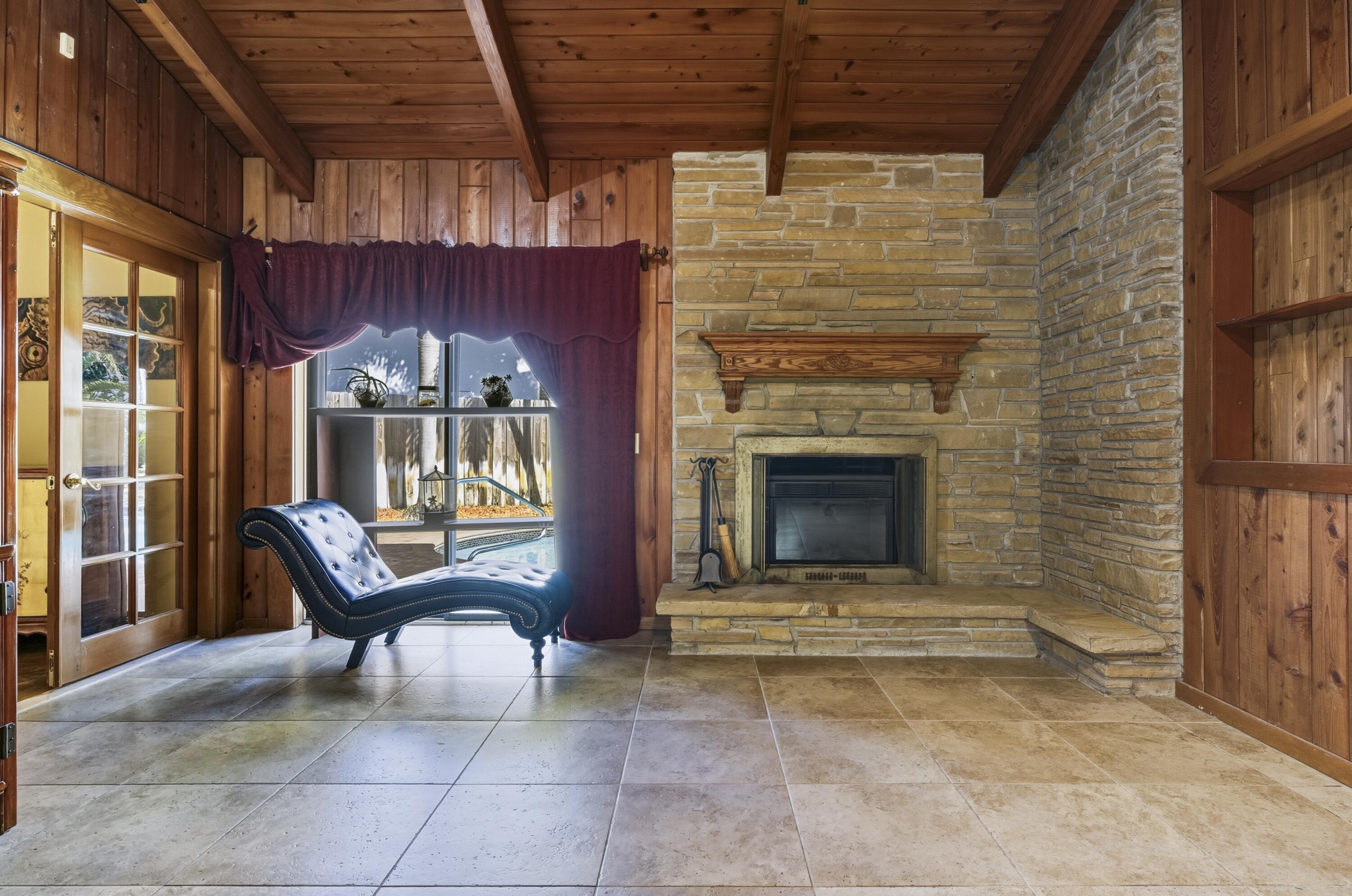 NORTH PALM BEACH VILLAGE OF 2 - Residential