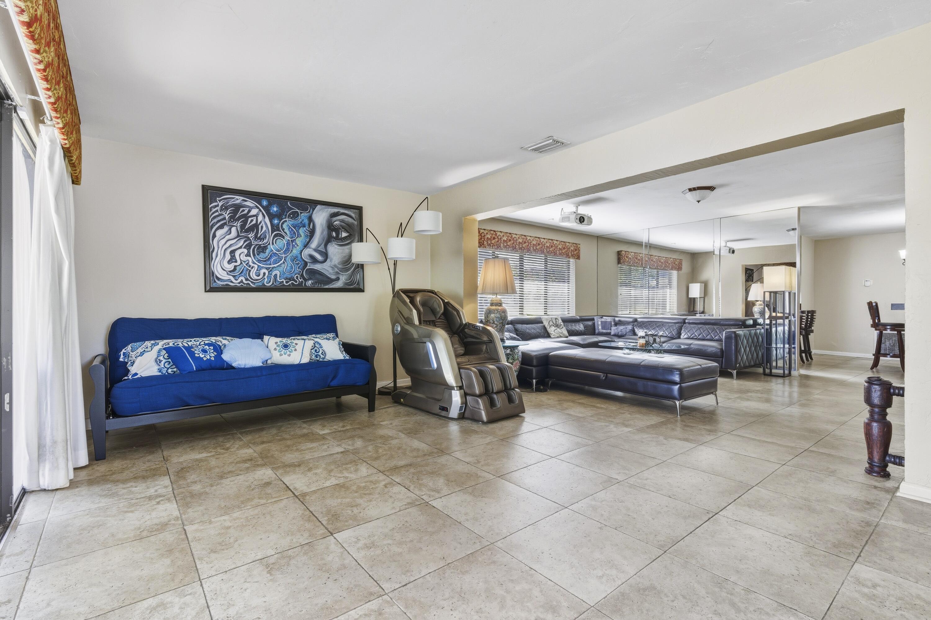 NORTH PALM BEACH VILLAGE OF 2 - Residential