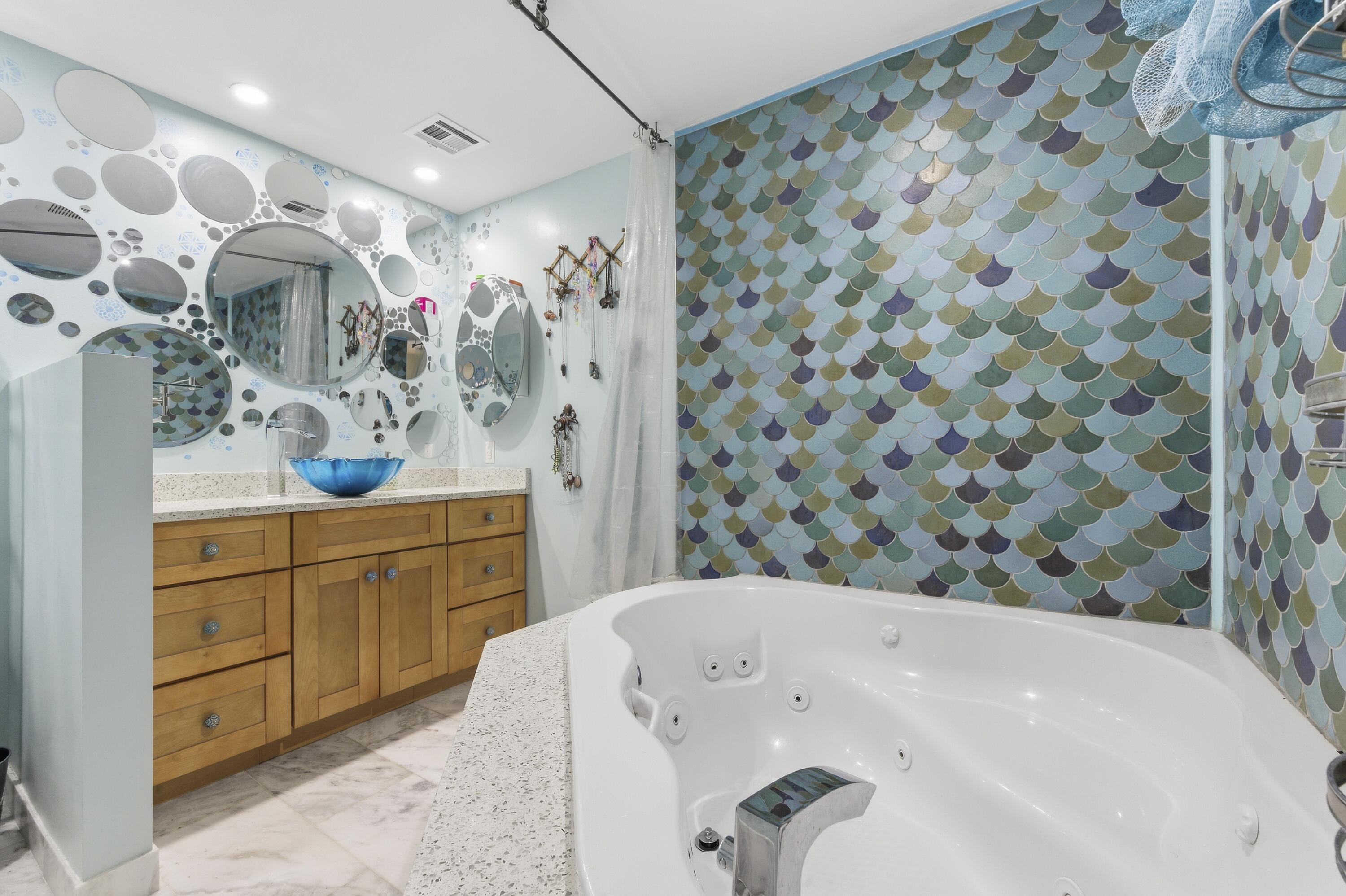 NORTH PALM BEACH VILLAGE OF 2 - Residential