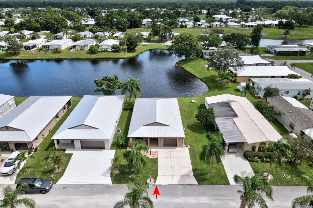 Photo of 8 Montoya, Fort Pierce, FL 34951 (MLS # F10406705)