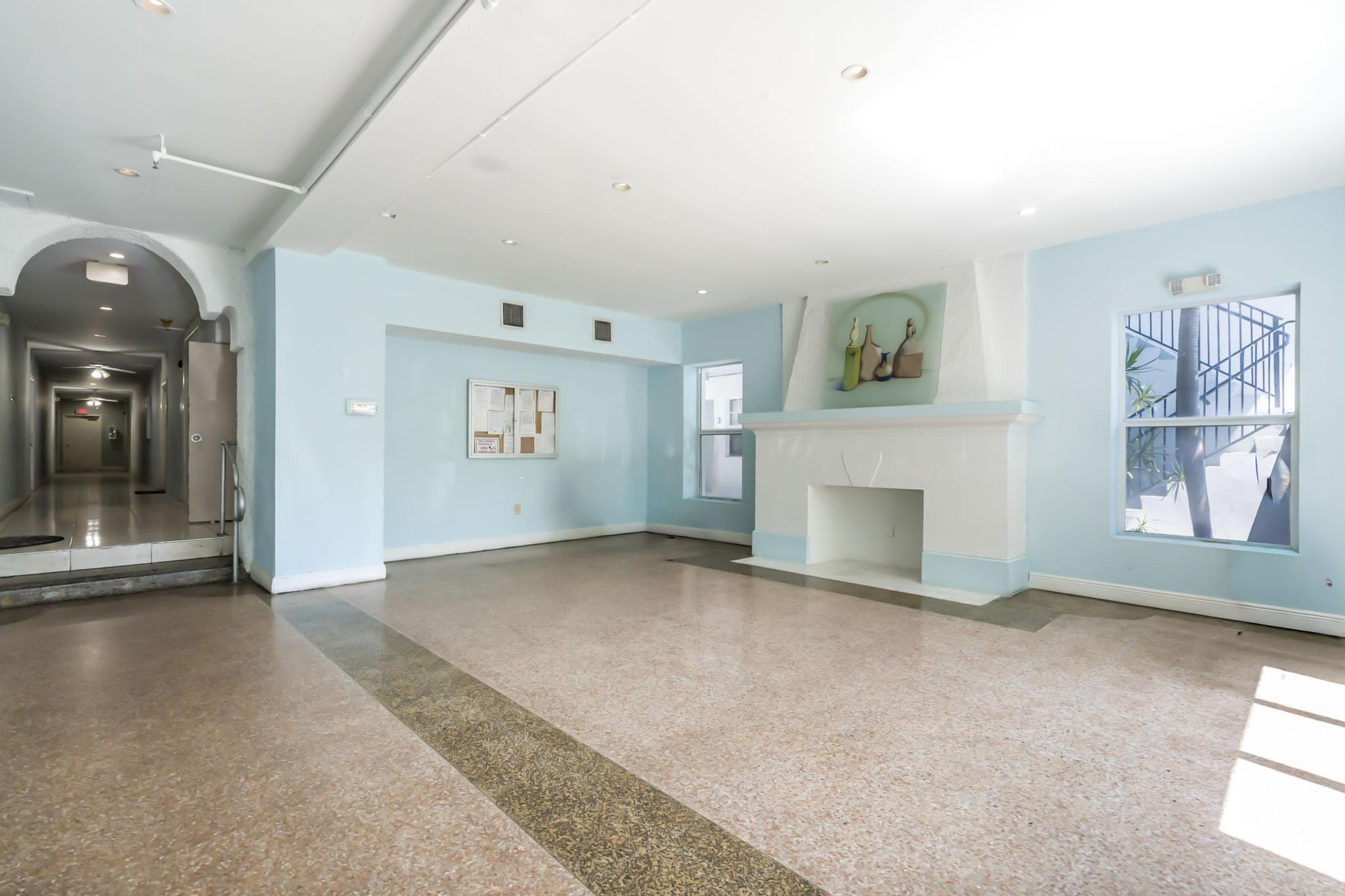 1342 Drexel Avenue 206