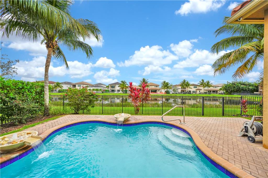 Seven Bridges - Residential