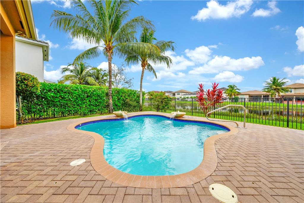 Seven Bridges - Residential