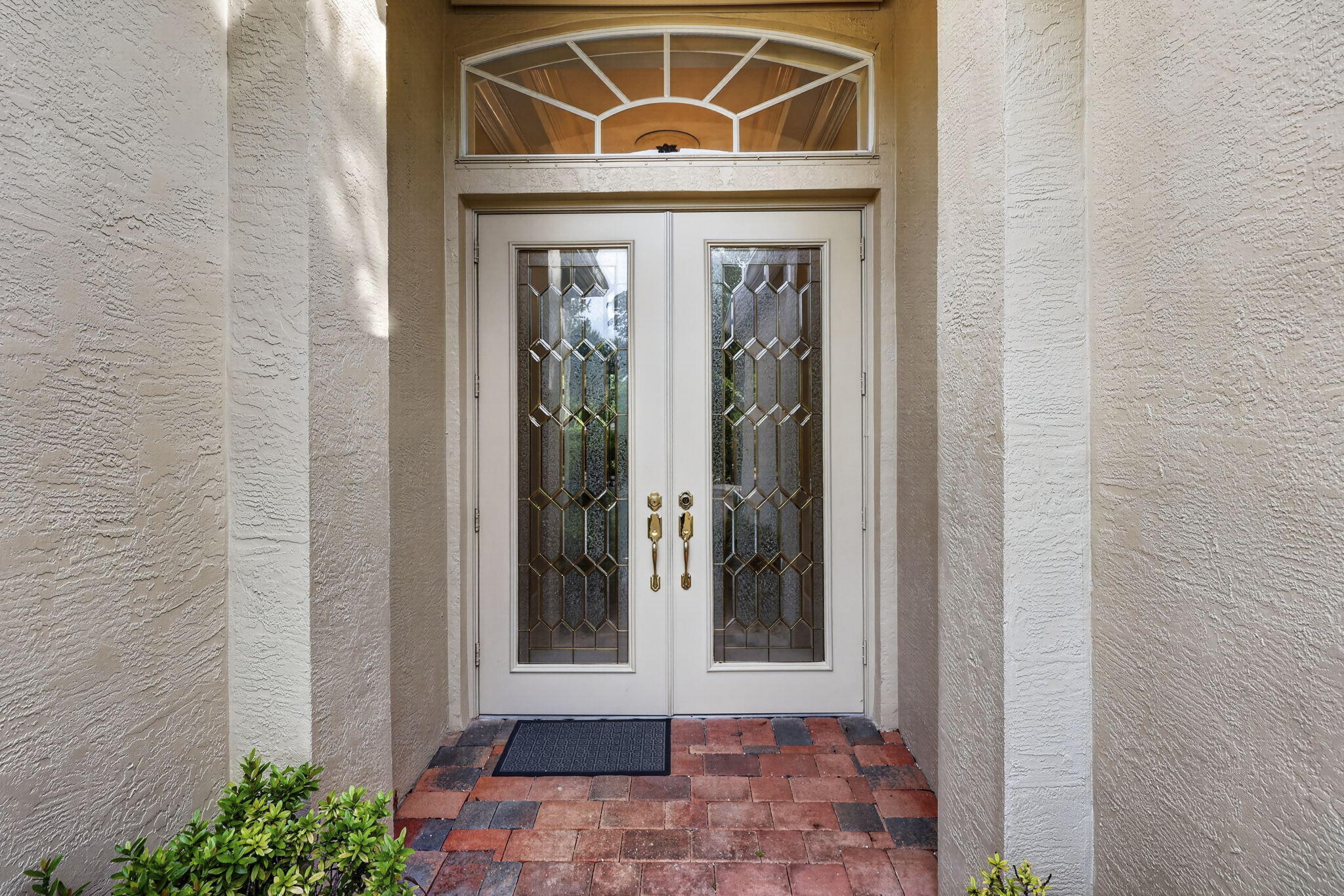 Properties 9937 Via Elegante