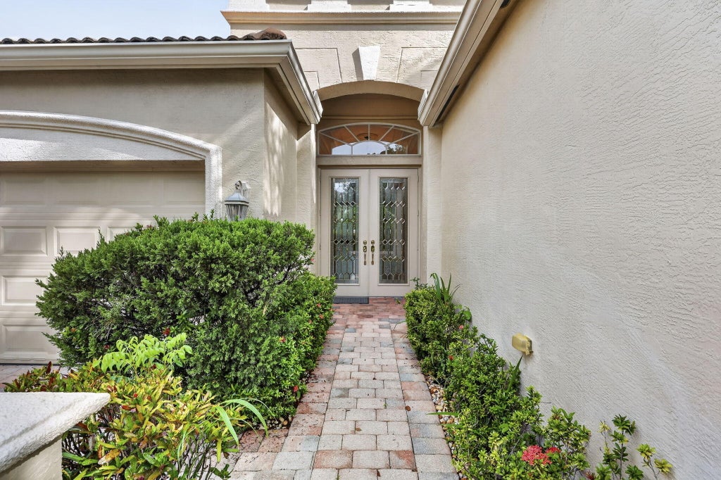 Photo of 9937 Via Elegante, Wellington, FL 33411 (MLS # B26080279)