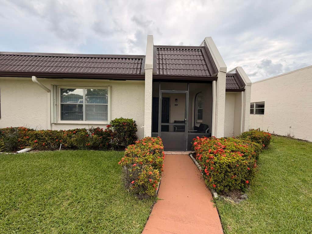 Photo of 182 Lake Susan Lane, West Palm Beach, FL 33411 (MLS # B26039109)