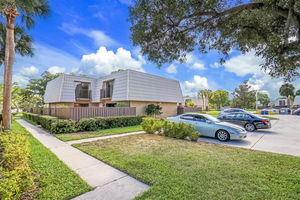 Photo of 6222 62nd Way Way, West Palm Beach, FL 33409 (MLS # R10827646)
