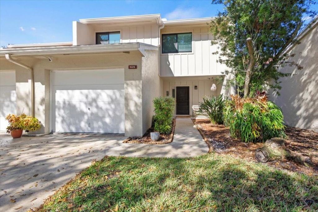 Photo of 1626 SW Crossing Circle, Palm City, FL 34990 (MLS # R11158205)