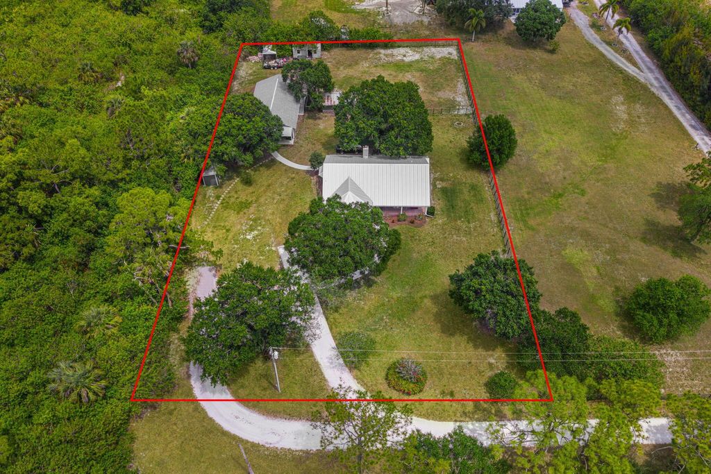 Photo of 9860 Orange Avenue, Fort Pierce, FL 34945 (MLS # R11084617)