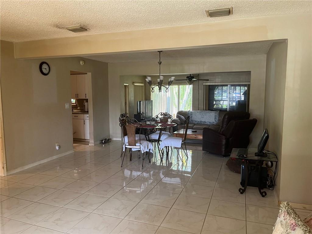 Lyons Park First Add 40-2 - Residential