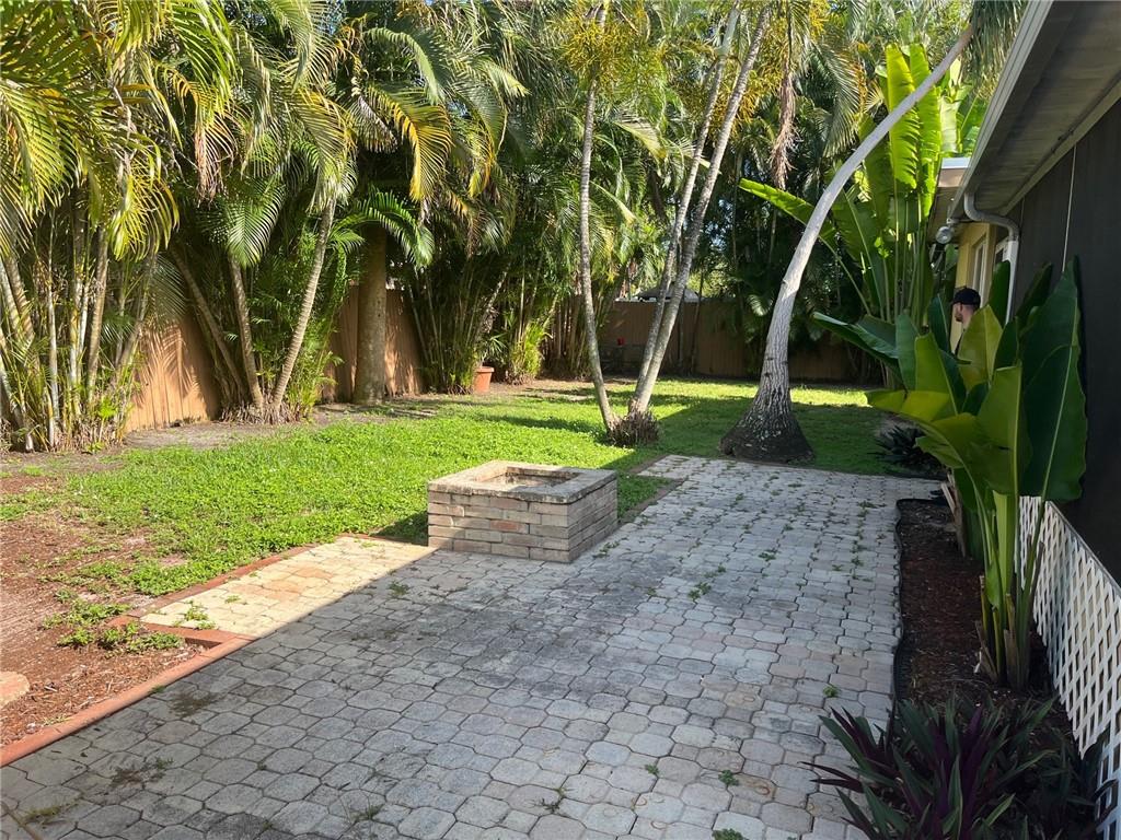 Lyons Park First Add 40-2 - Residential