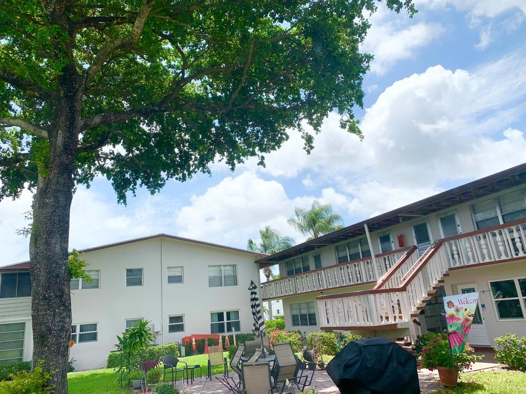 Photo of 5 Sussex A, West Palm Beach, FL 33417 (MLS # R11133402)