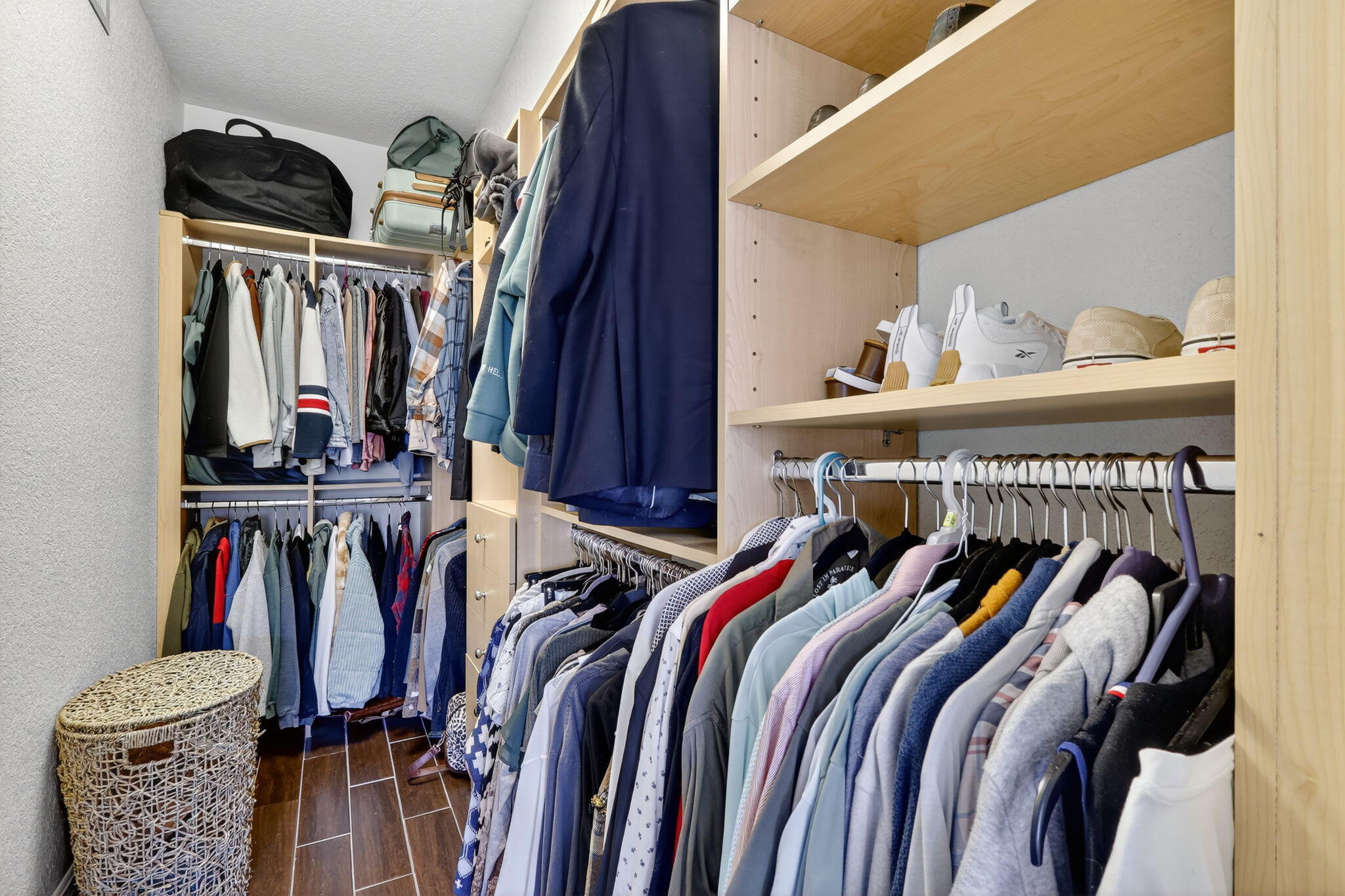 RESIDENCES AT LEGACY PLACE CONDO - Residential