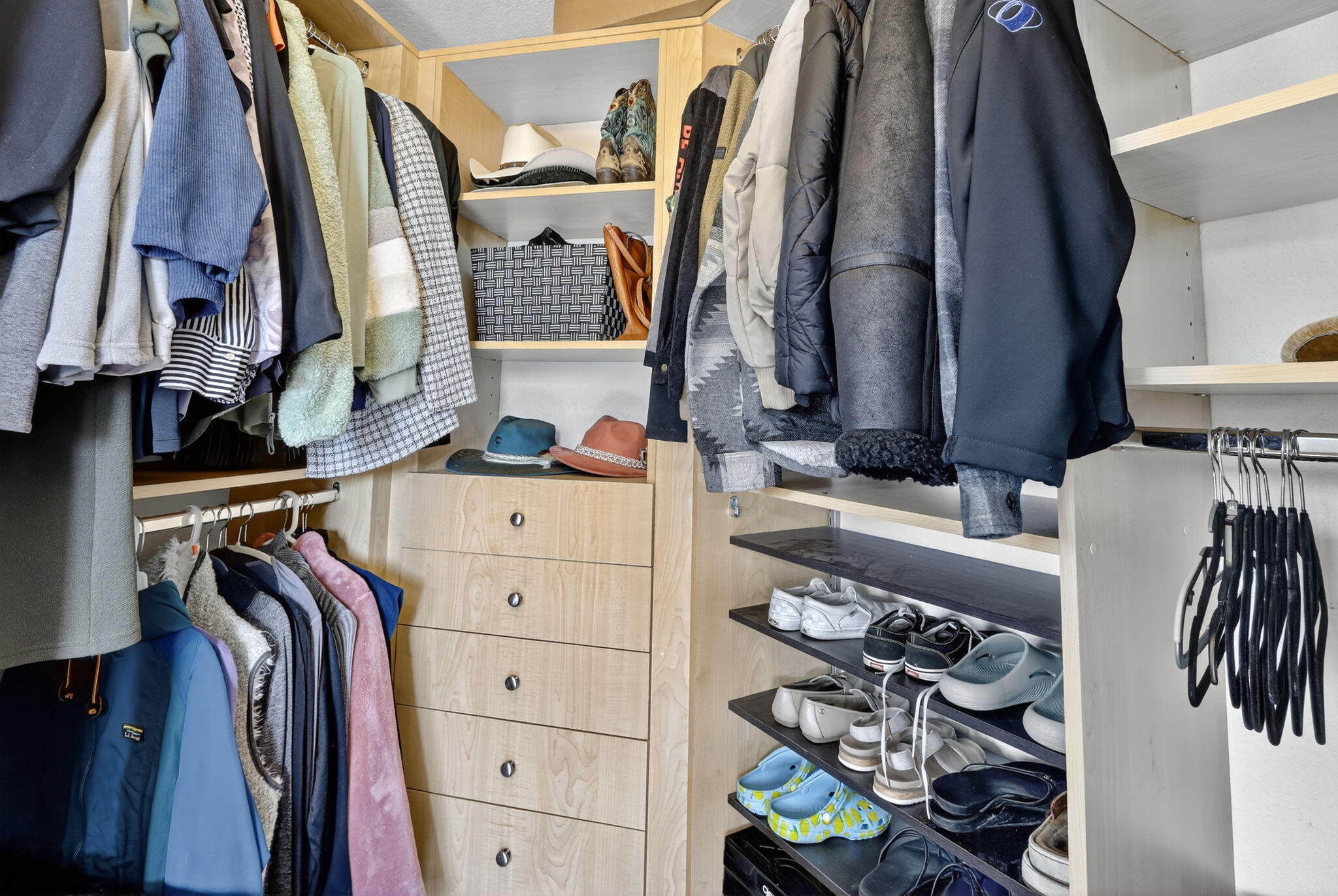 RESIDENCES AT LEGACY PLACE CONDO - Residential