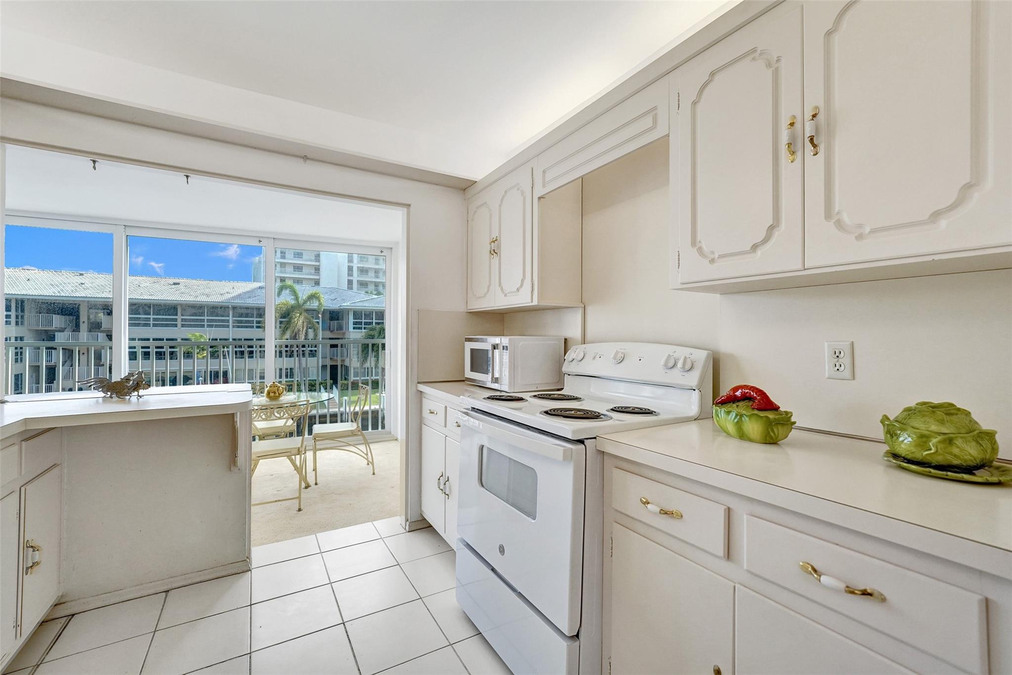 3101 NE 47th Ct 207