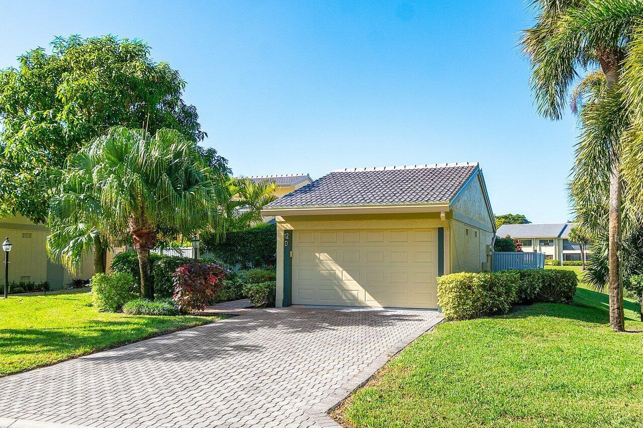 12 Eastgate Drive D