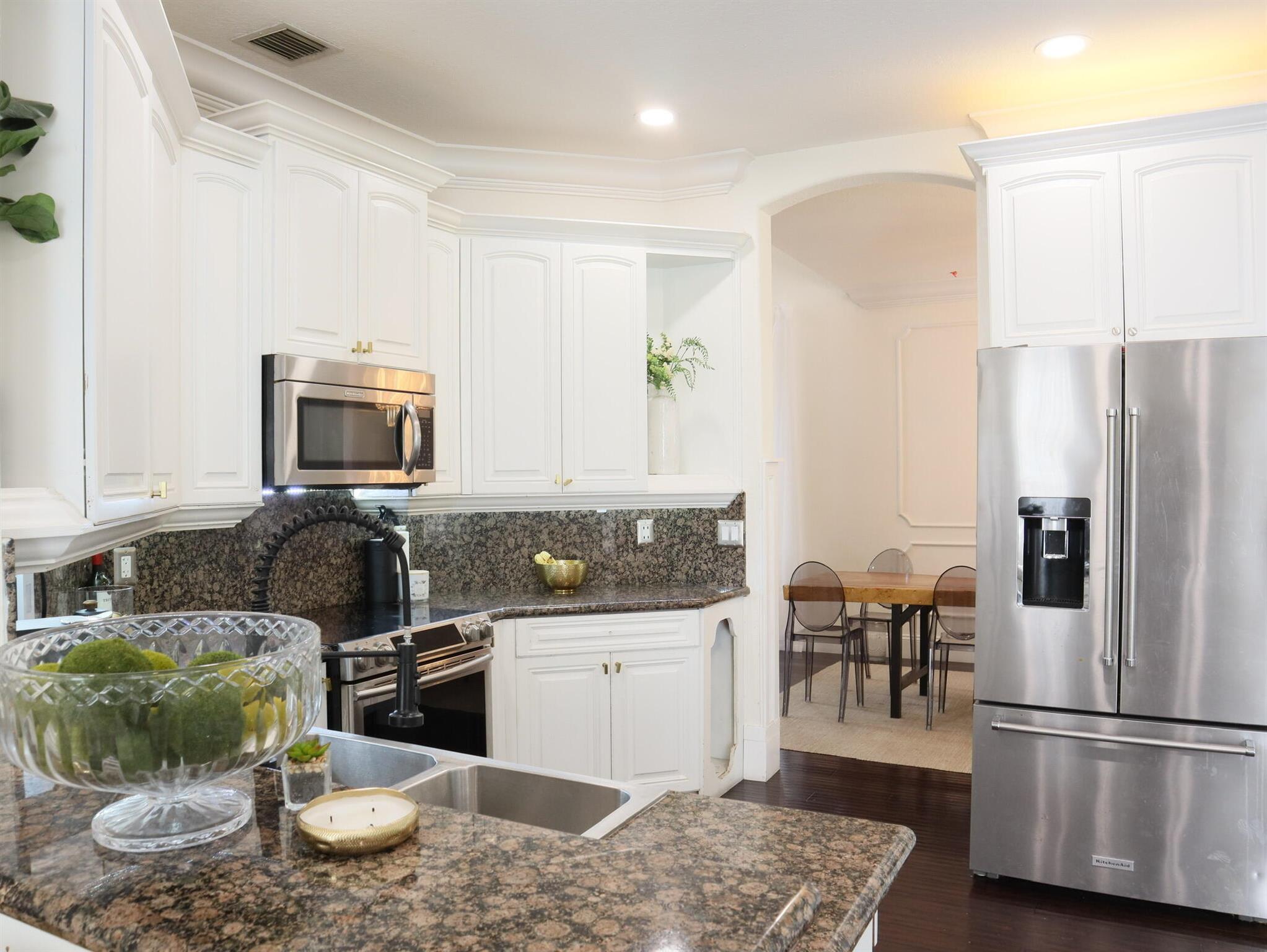 9792 Vineyard Court