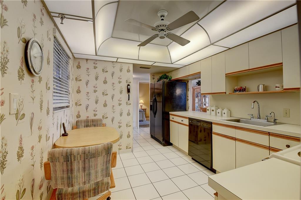 The Palms at Boca Teeca - Residential