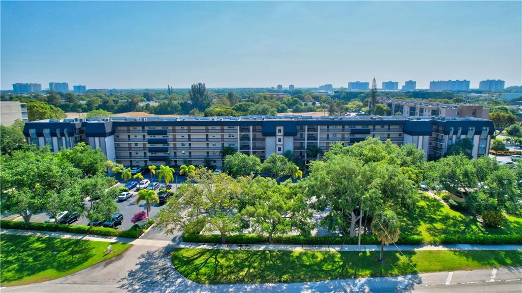 The Palms at Boca Teeca - Residential